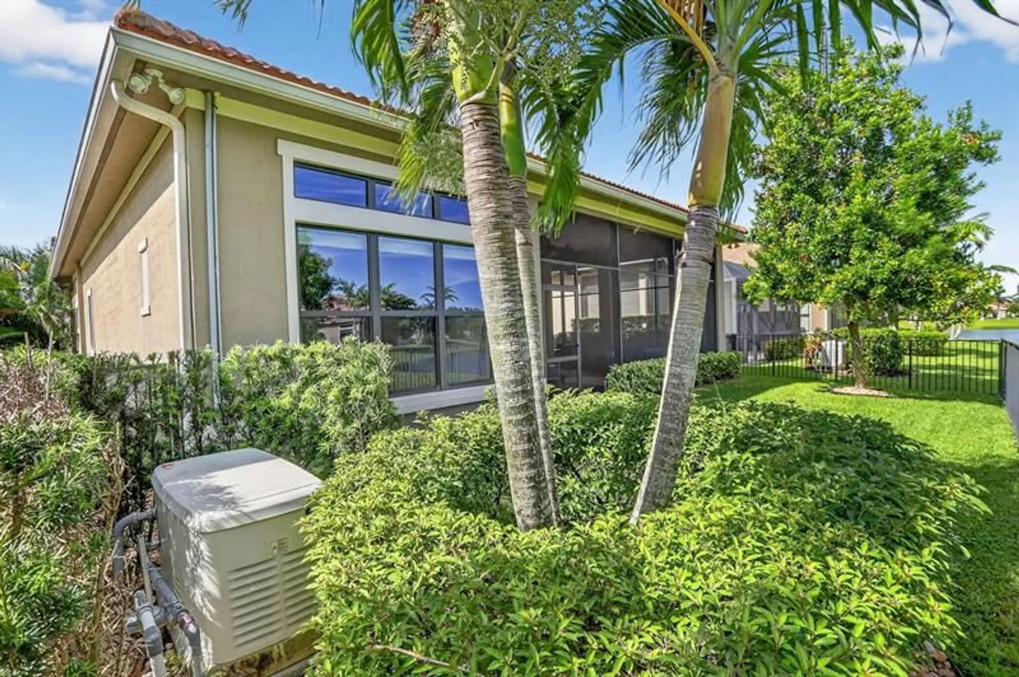 Property Slideshow image 48 of 65 | 11927 leon cir, Parkland, FL, 33076