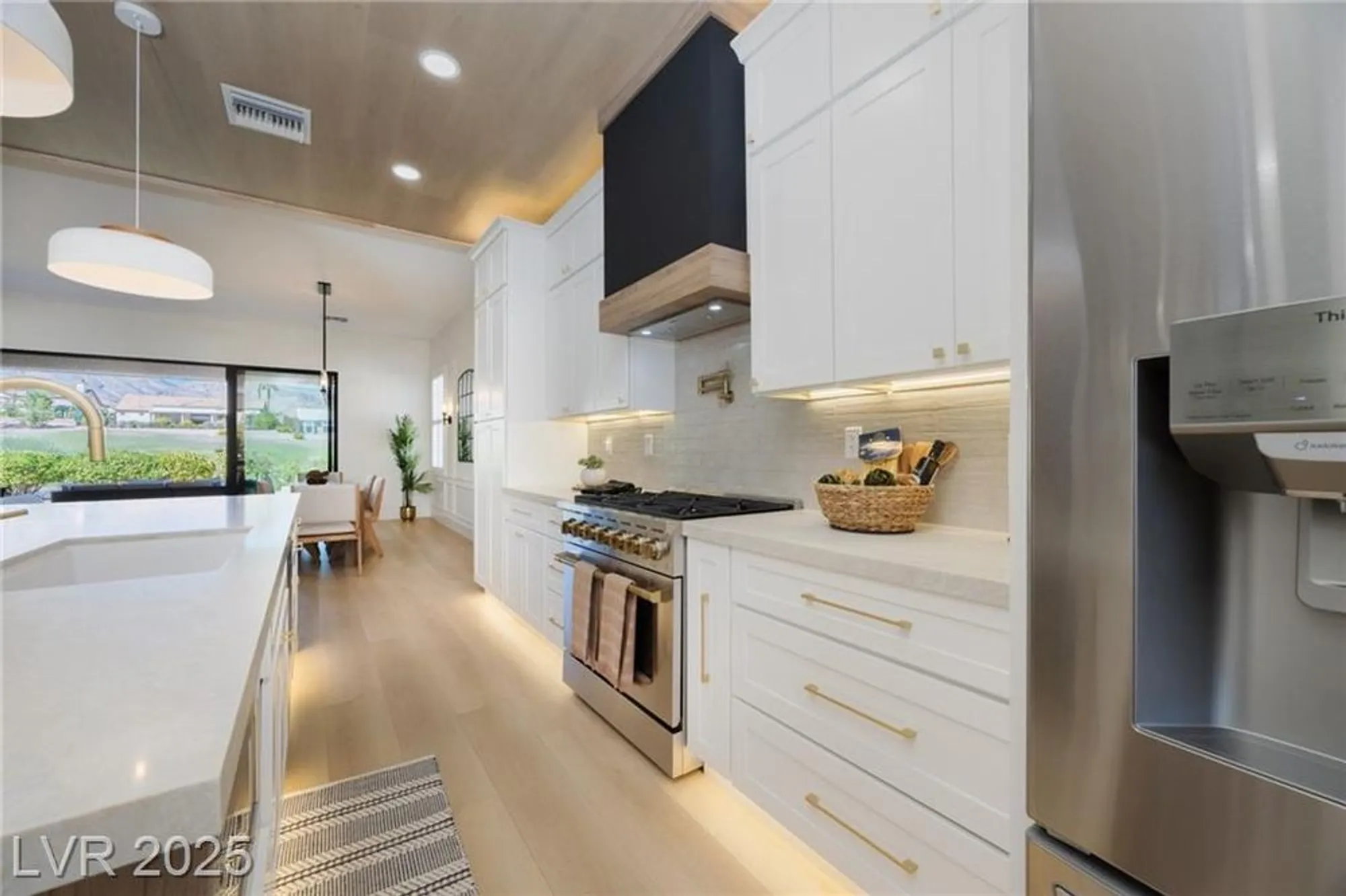 Property Slideshow image 9 of 43 | 2725 youngdale dr, Las Vegas, NV, 89134