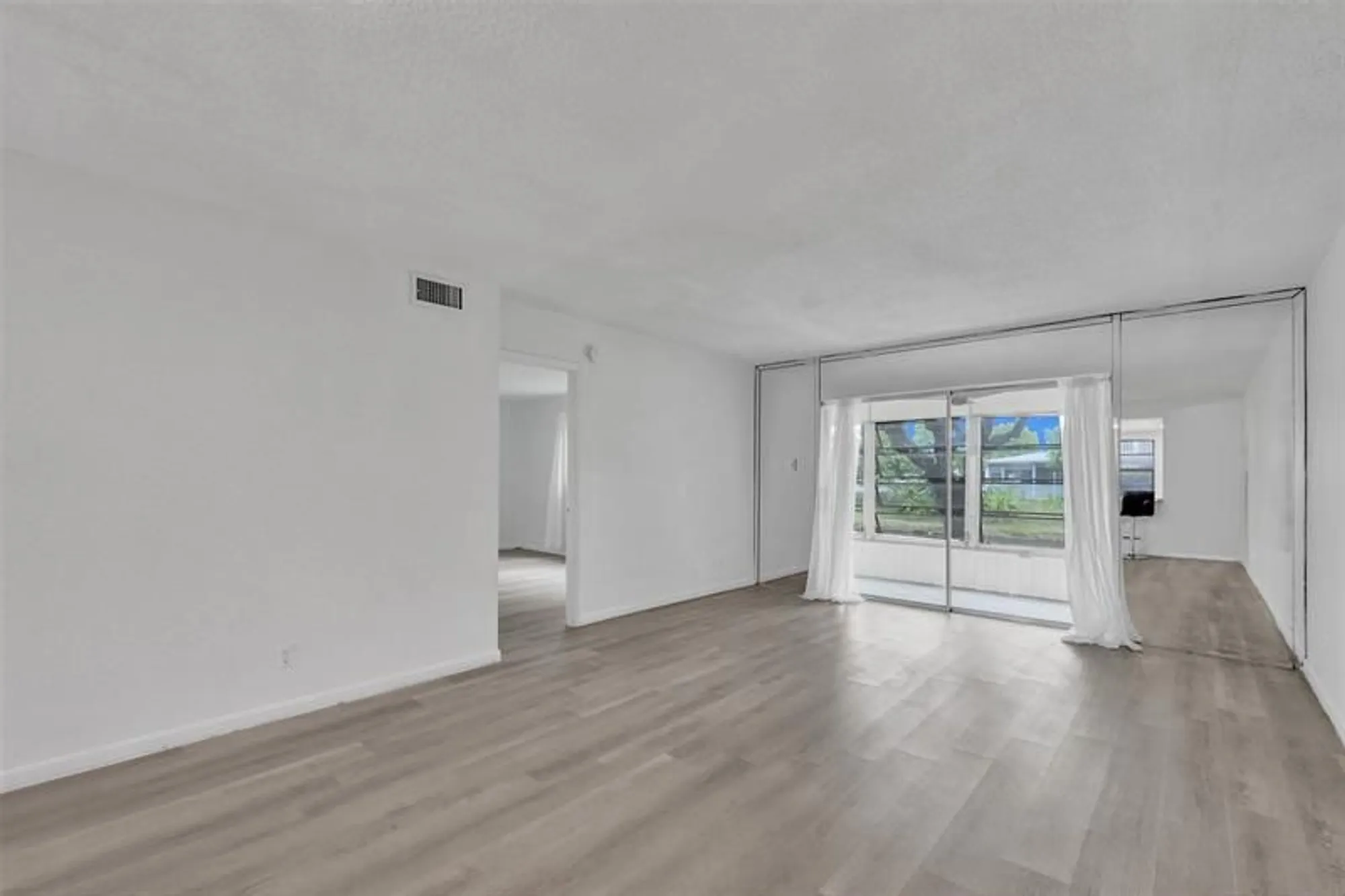 Property Slideshow image 13 of 60 | 7605 nw 5th pl apt 103, Margate, FL, 33063