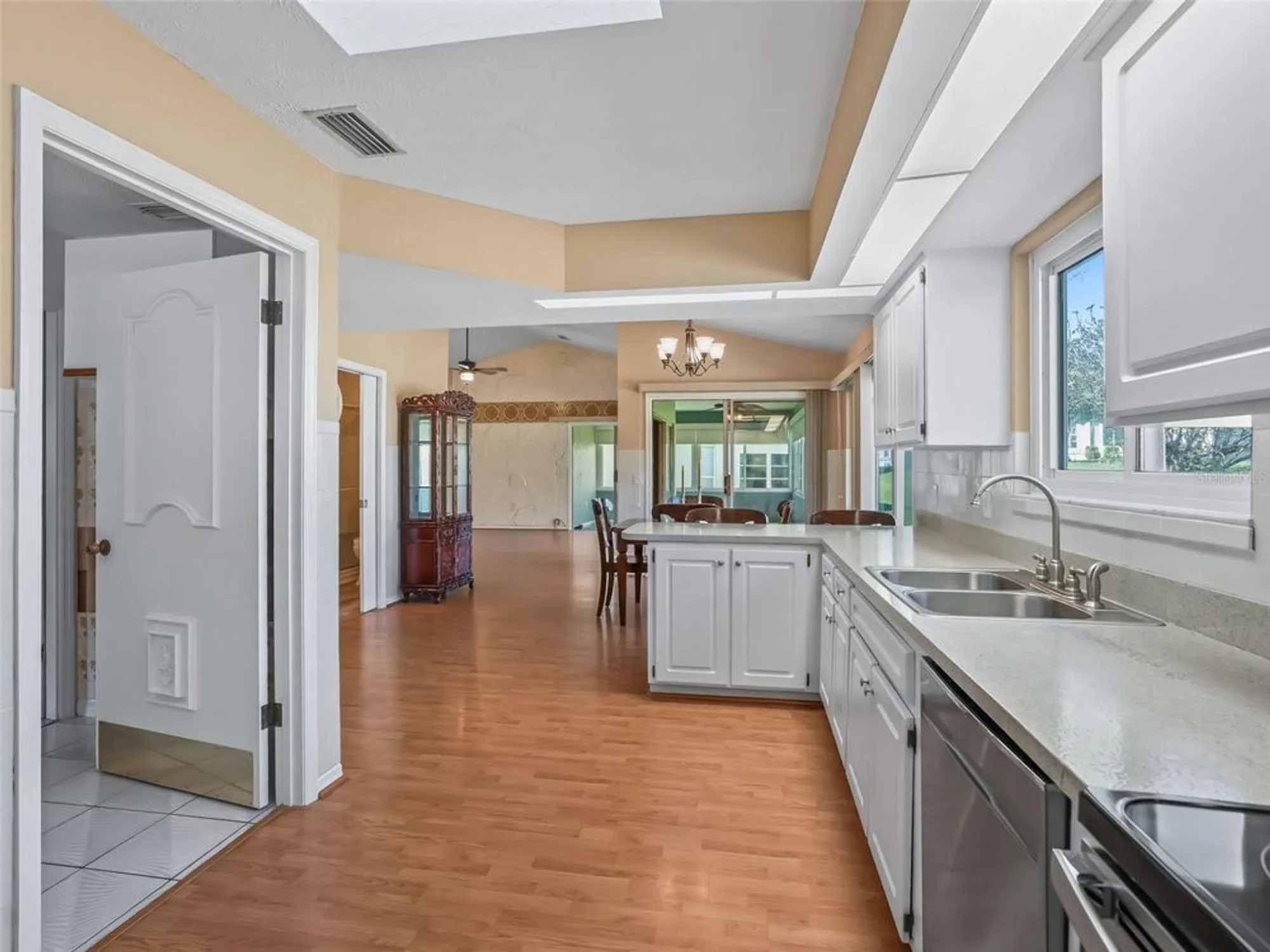 Property Slideshow image 16 of 31 | 11381 se 175th ln, Summerfield, FL, 34491