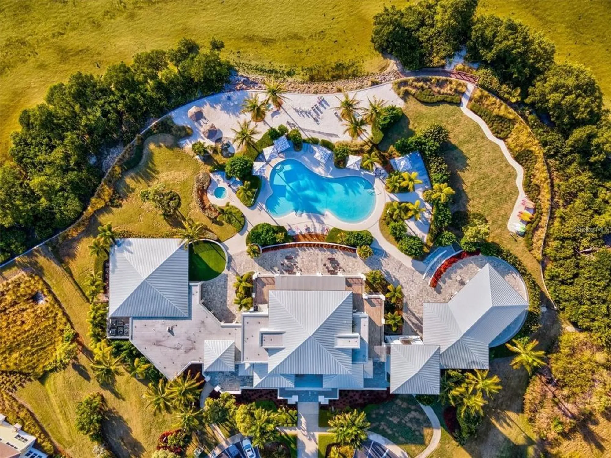 Property Slideshow image 87 of 99 | 321 sapphire lake dr 202, Bradenton, FL, 34209