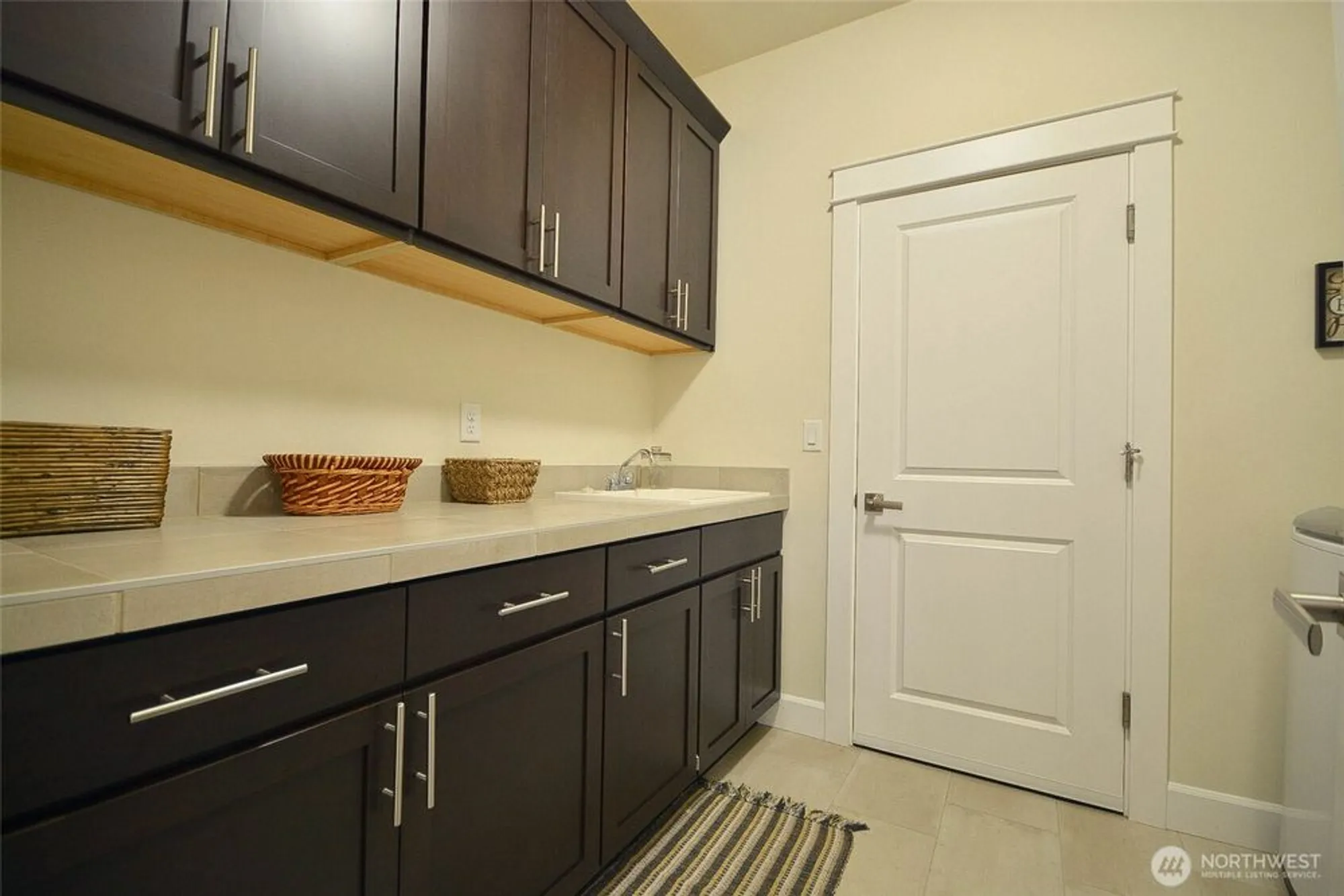 Property Slideshow image 24 of 40 | 3310 okanogan ct, Lacey, WA, 98513