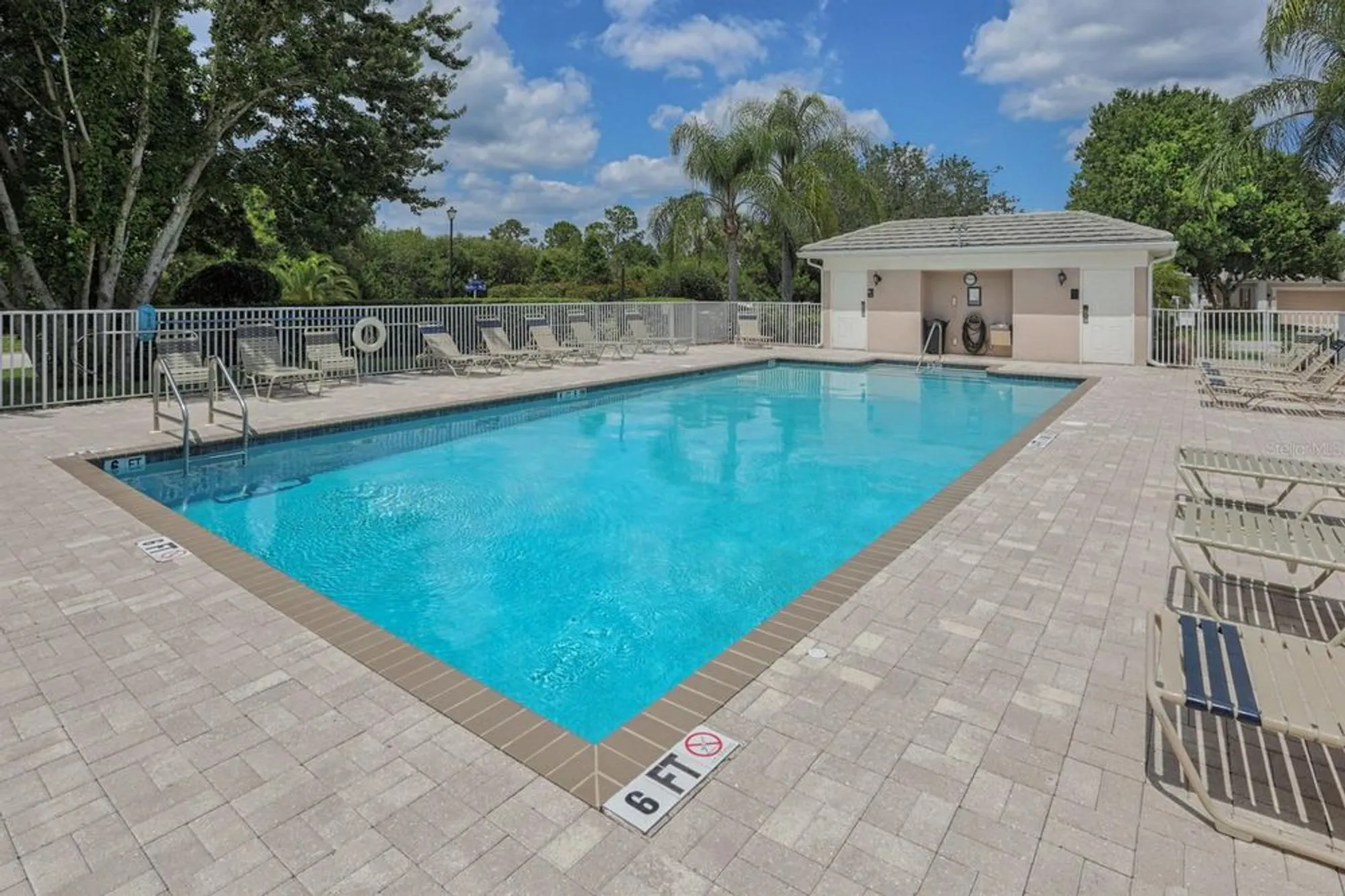 Property Slideshow image 36 of 76 | 805 montrose dr 203, Venice, FL, 34293