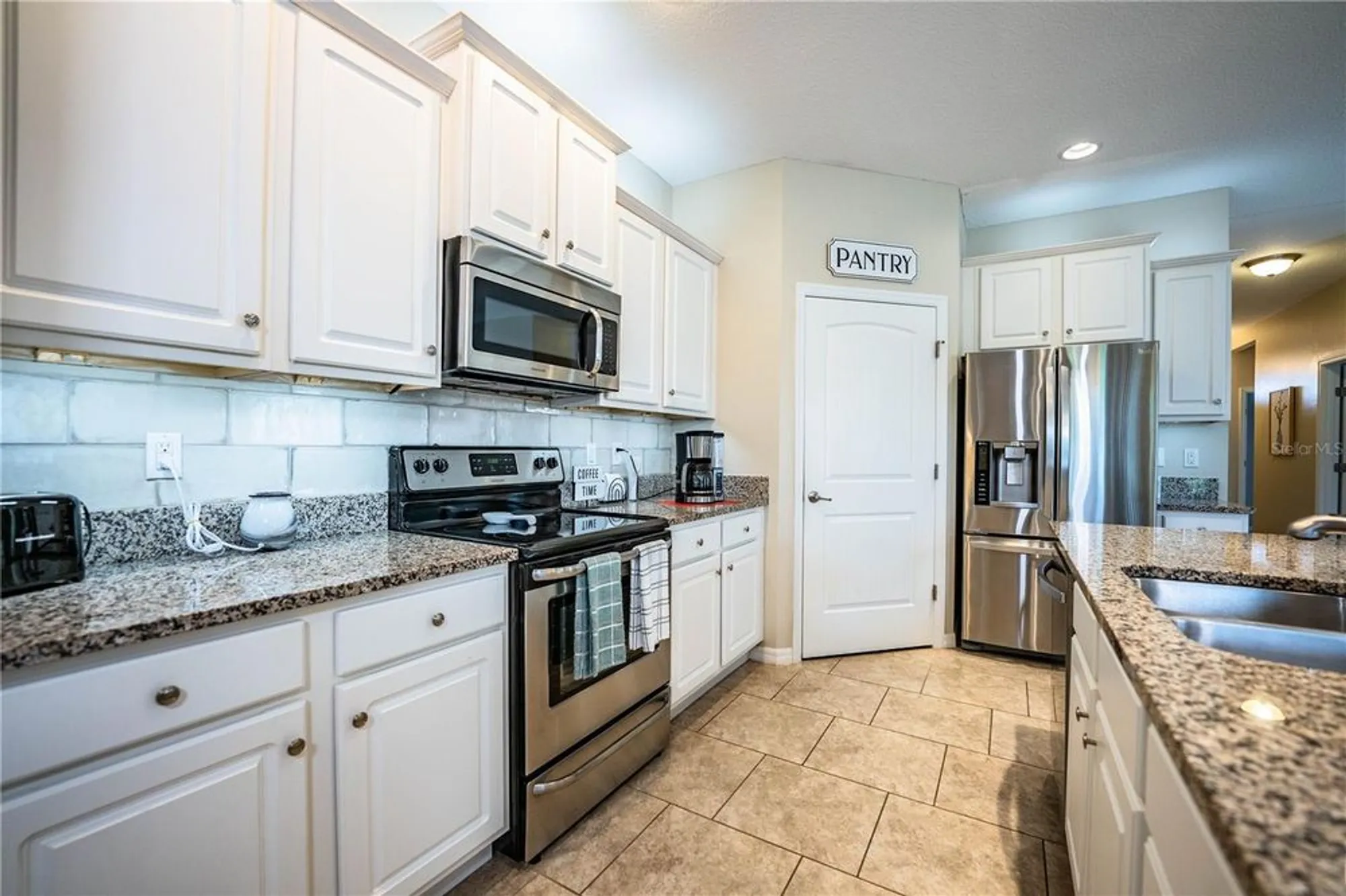 Property Slideshow image 18 of 47 | 2778 canyon crest dr, Lakeland, FL, 33811