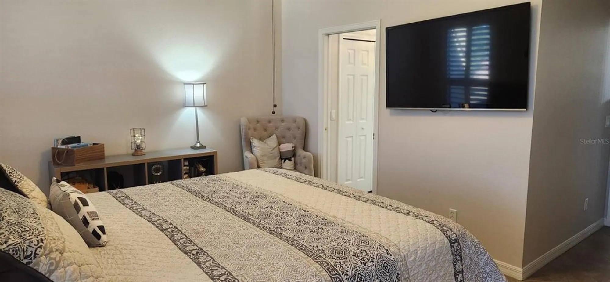 Property Slideshow image 6 of 32 | 239 mystic falls dr, Apollo Beach, FL, 33572