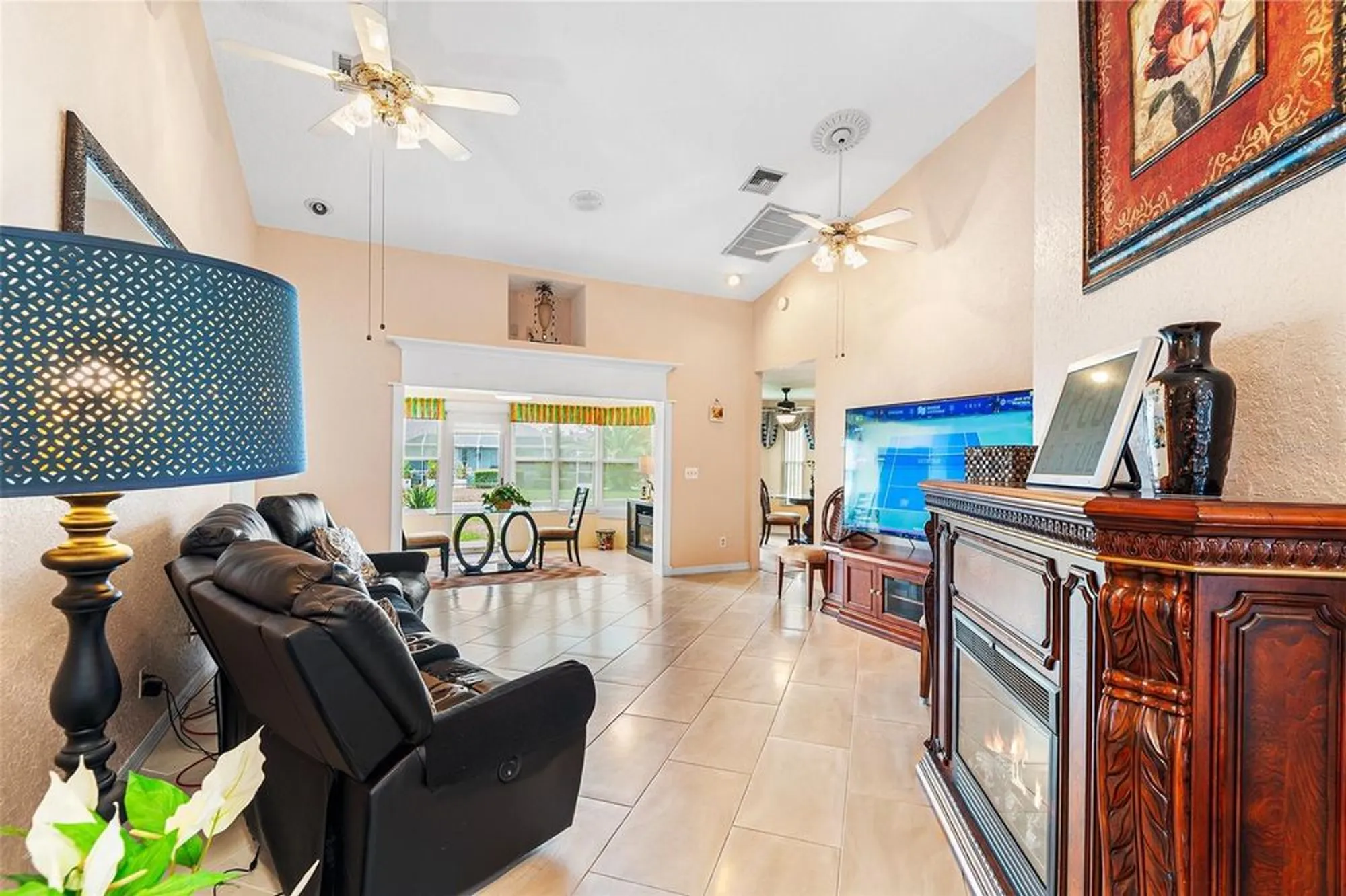Property Slideshow image 11 of 68 | 543 clubhill dr, Haines City, FL, 33844