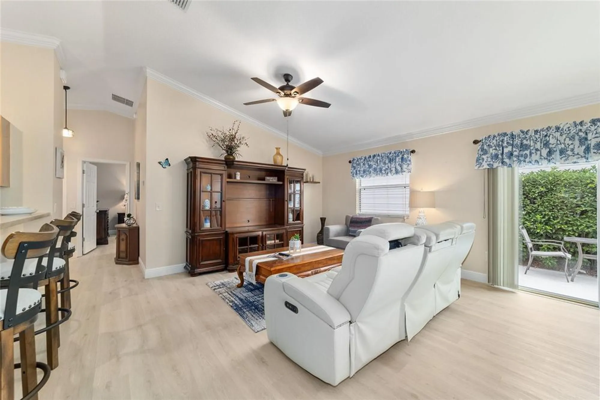 Property Slideshow image 15 of 51 | 2237 jetta way, The Villages, FL, 32162