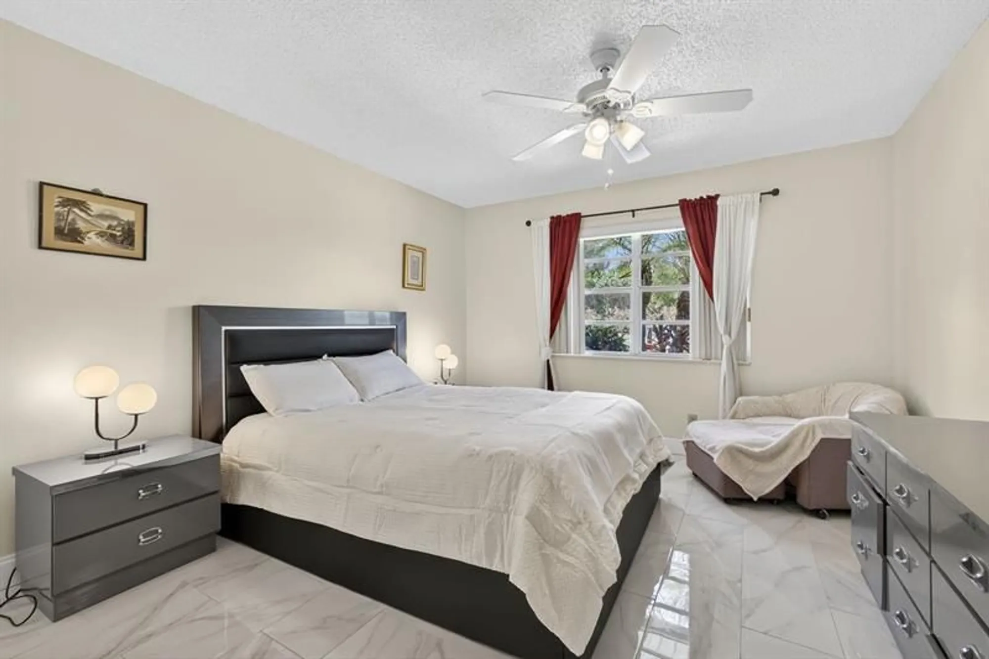 Property Slideshow image 14 of 30 | 224 lake constance dr # 224, West Palm Beach, FL, 33411