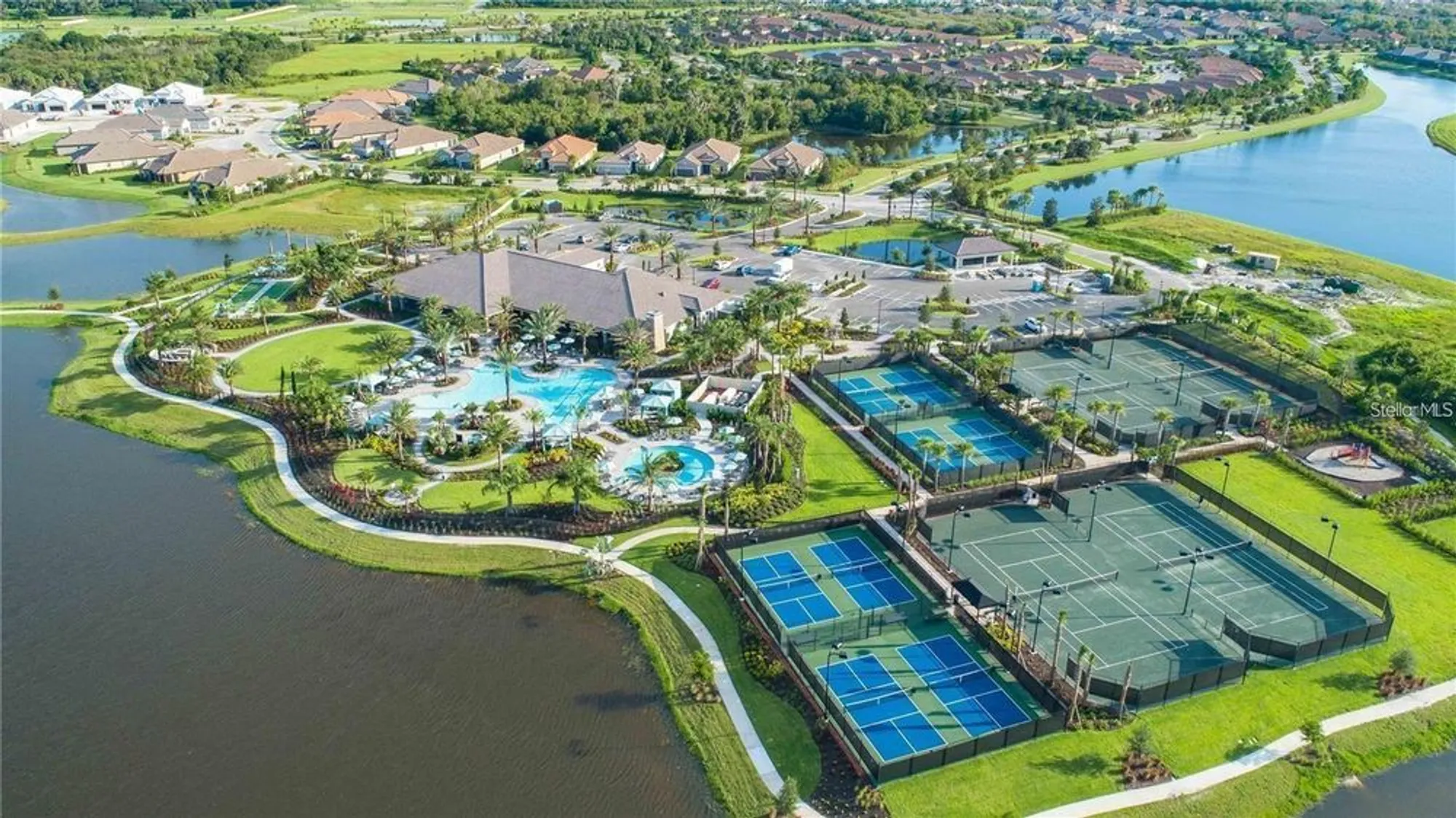 Property Slideshow image 4 of 59 | 10413 highland park pl, Palmetto, FL, 34221