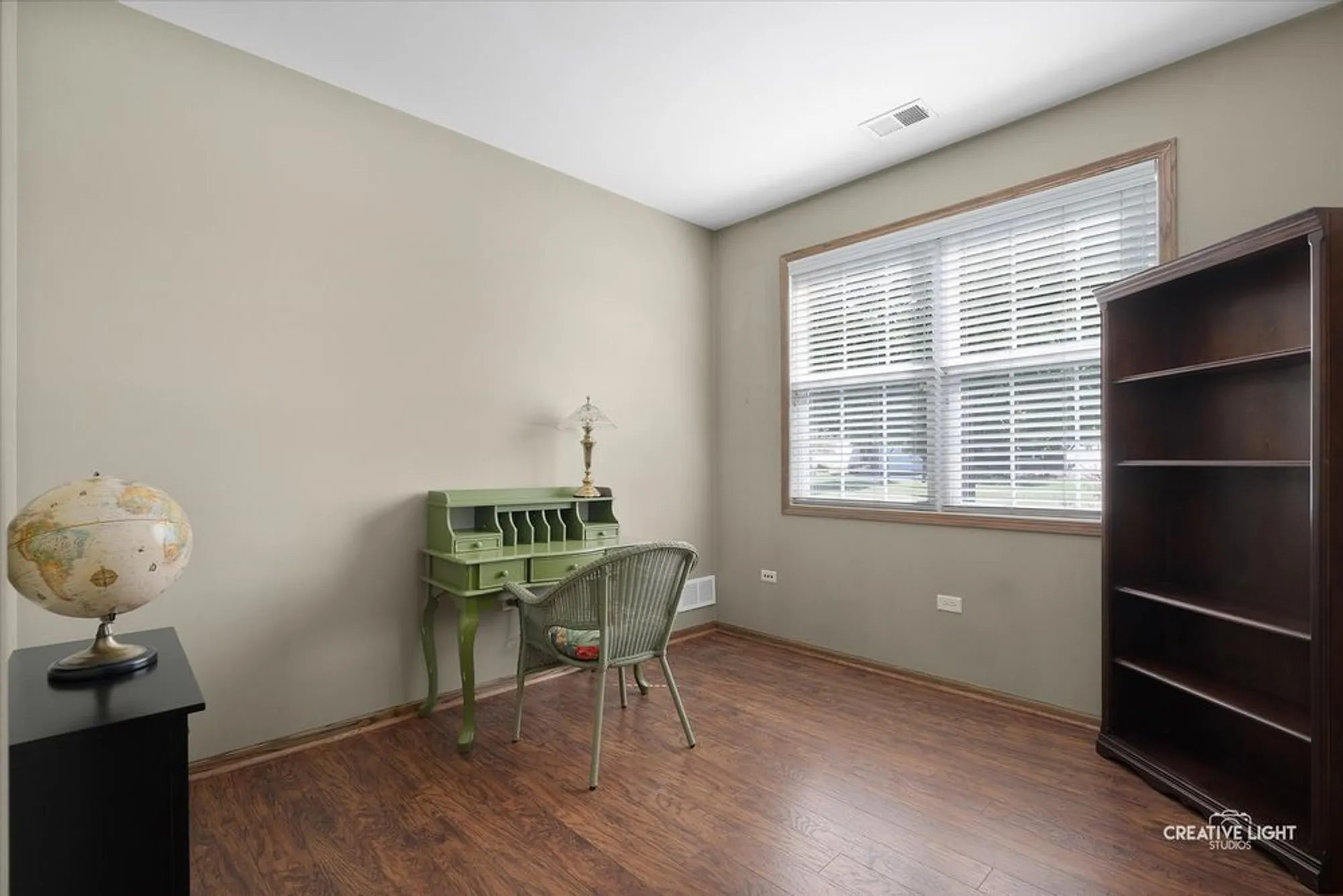 Property Slideshow image 9 of 17 | 17120 carlislie ln, Lockport, IL, 60441