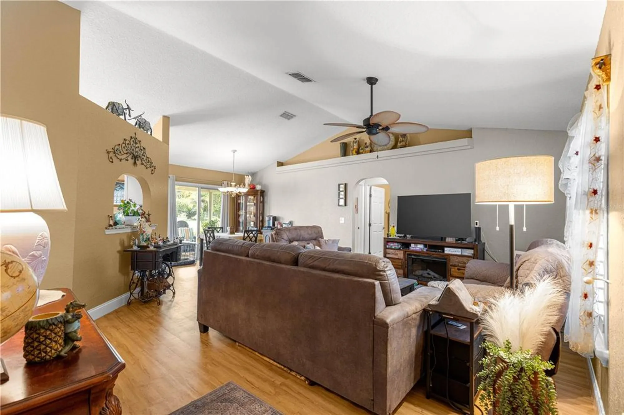 Property Slideshow image 18 of 39 | 12459 se 176th loop, Summerfield, FL, 34491