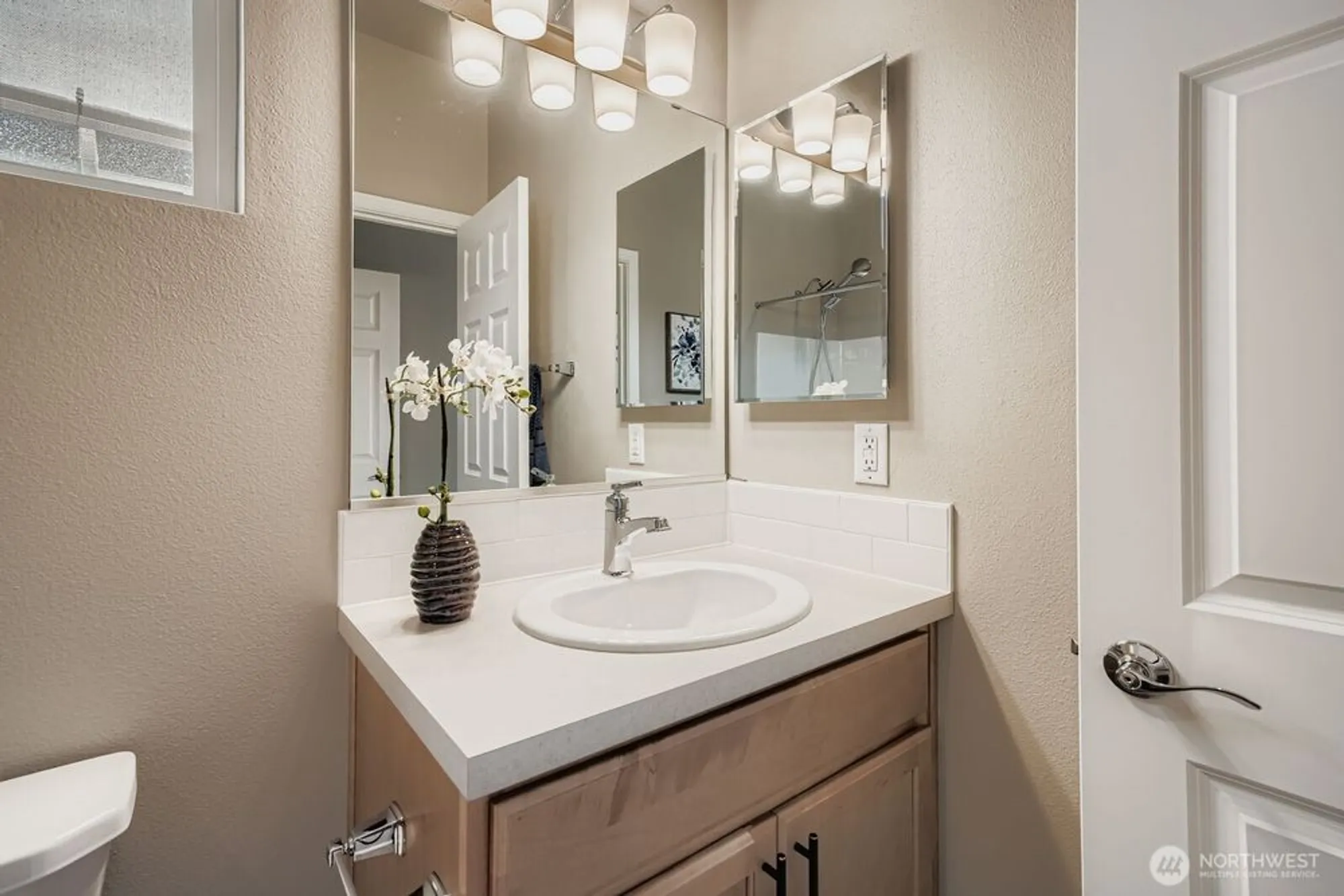 Property Slideshow image 21 of 30 | 15206 183rd ave e unit e, Bonney Lake, WA, 98391