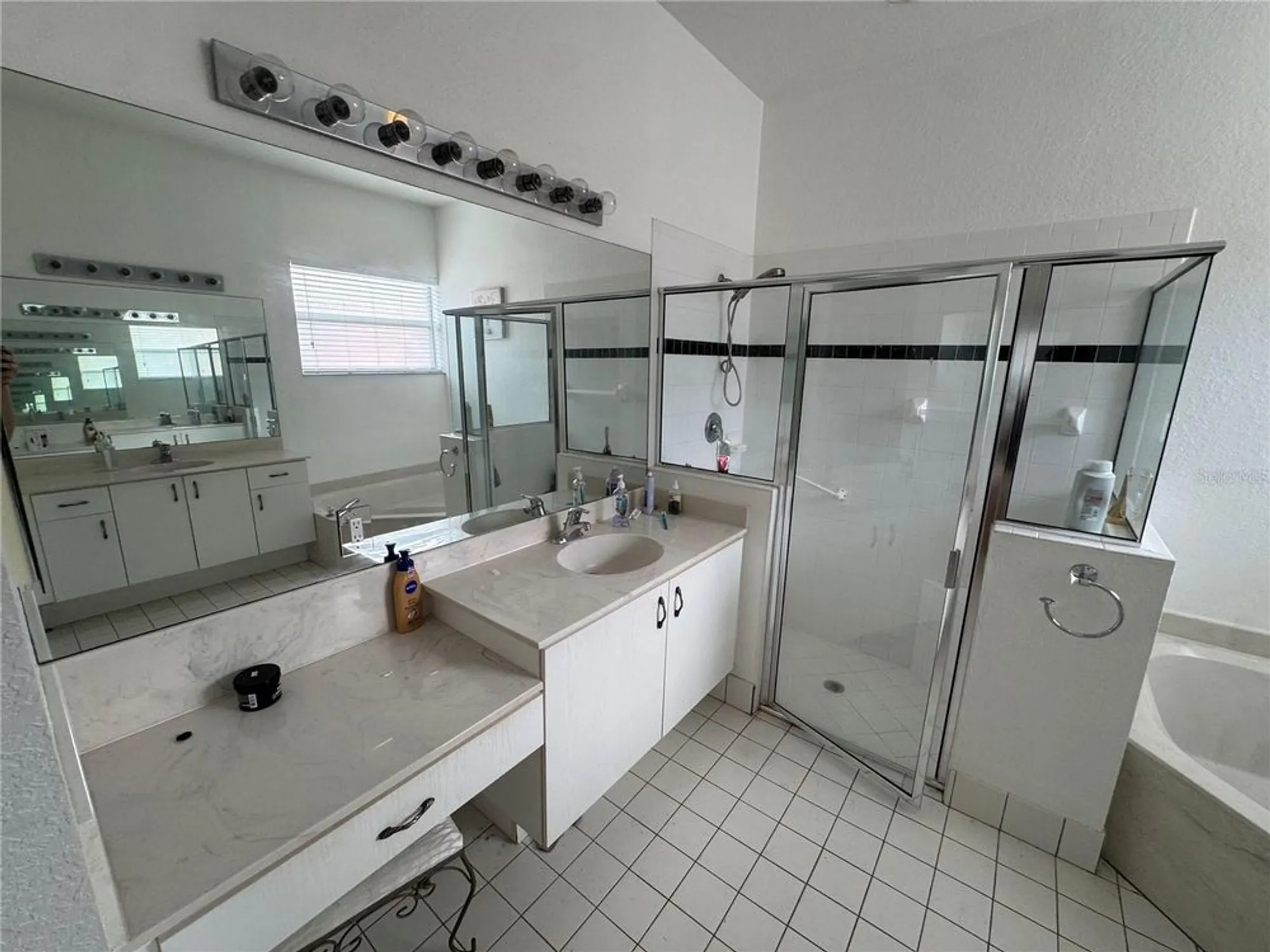 Property Slideshow image 18 of 34 | 318 nw shoreview dr, Port St Lucie, FL, 34986