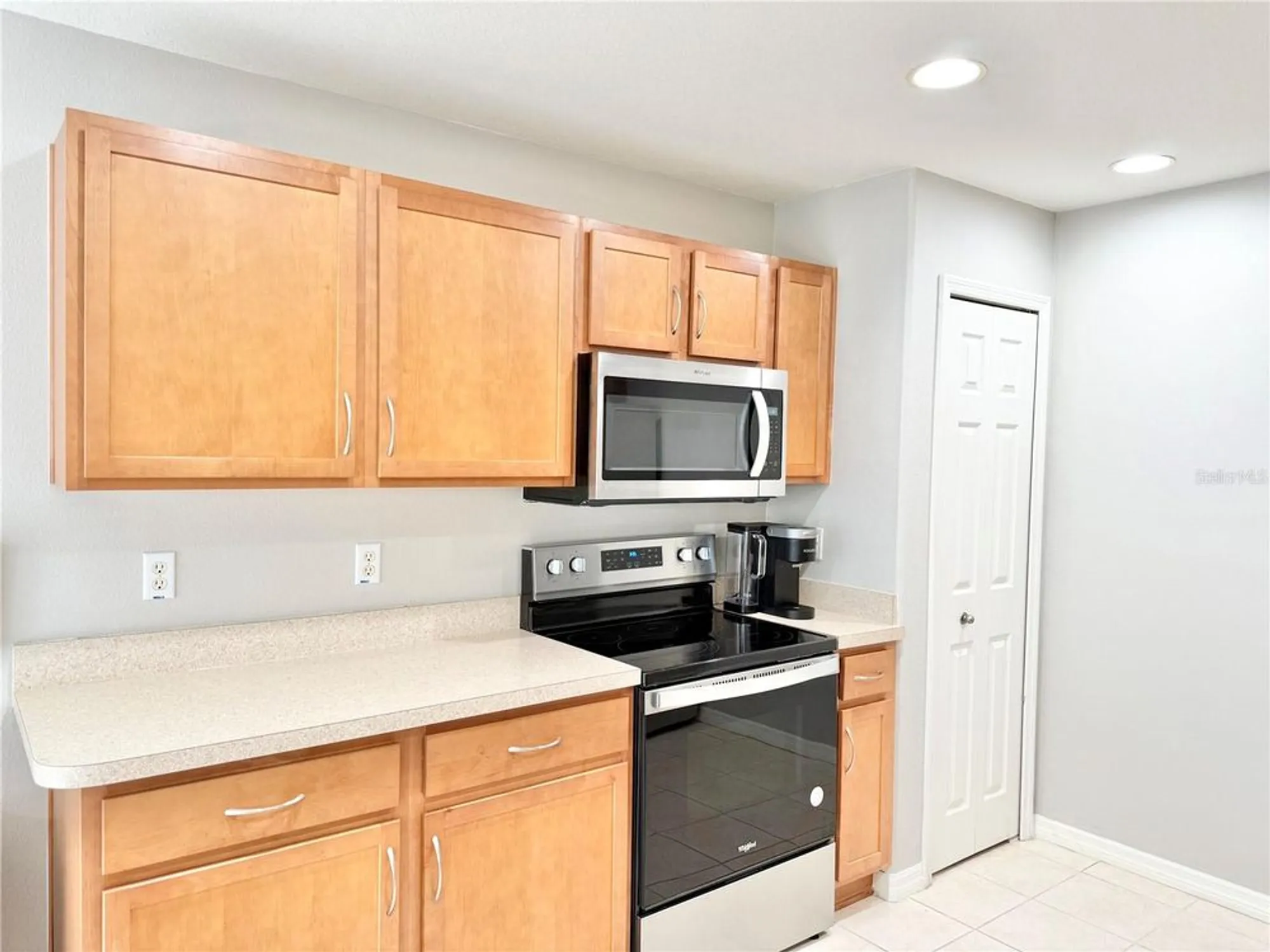 Property Slideshow image 14 of 42 | 3850 serenade ln # 3850, Lakeland, FL, 33811