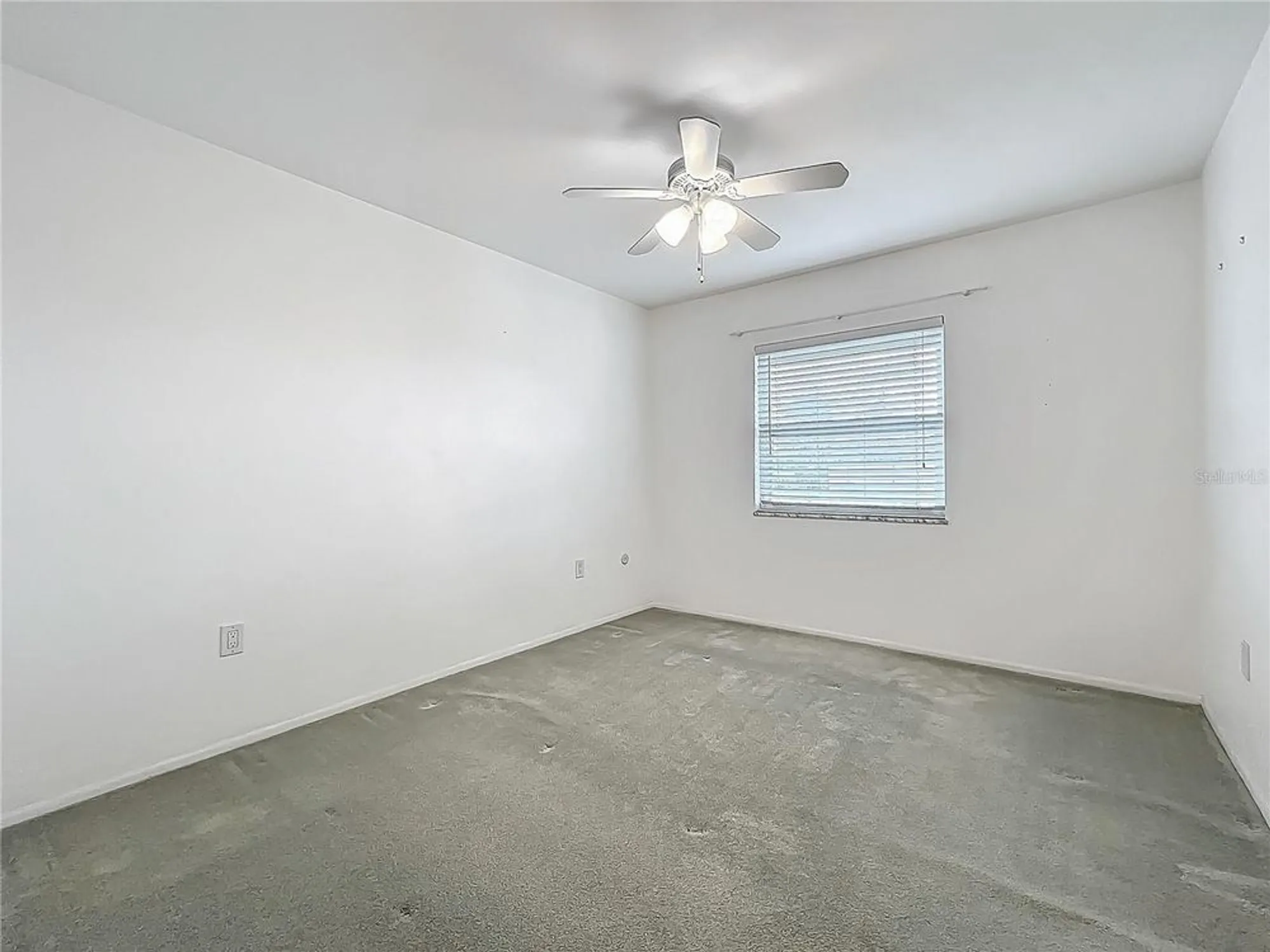 Property Slideshow image 20 of 41 | 904 desert hills dr, Sun City Center, FL, 33573