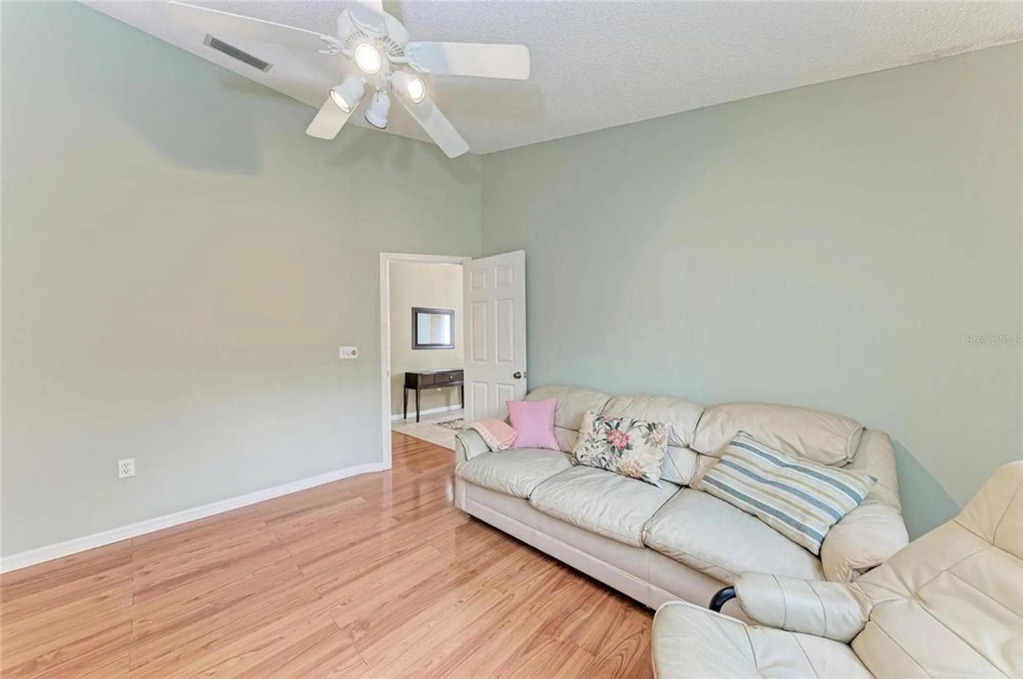 Property Slideshow image 22 of 43 | 5513 83rd ter, Sarasota, FL, 34243