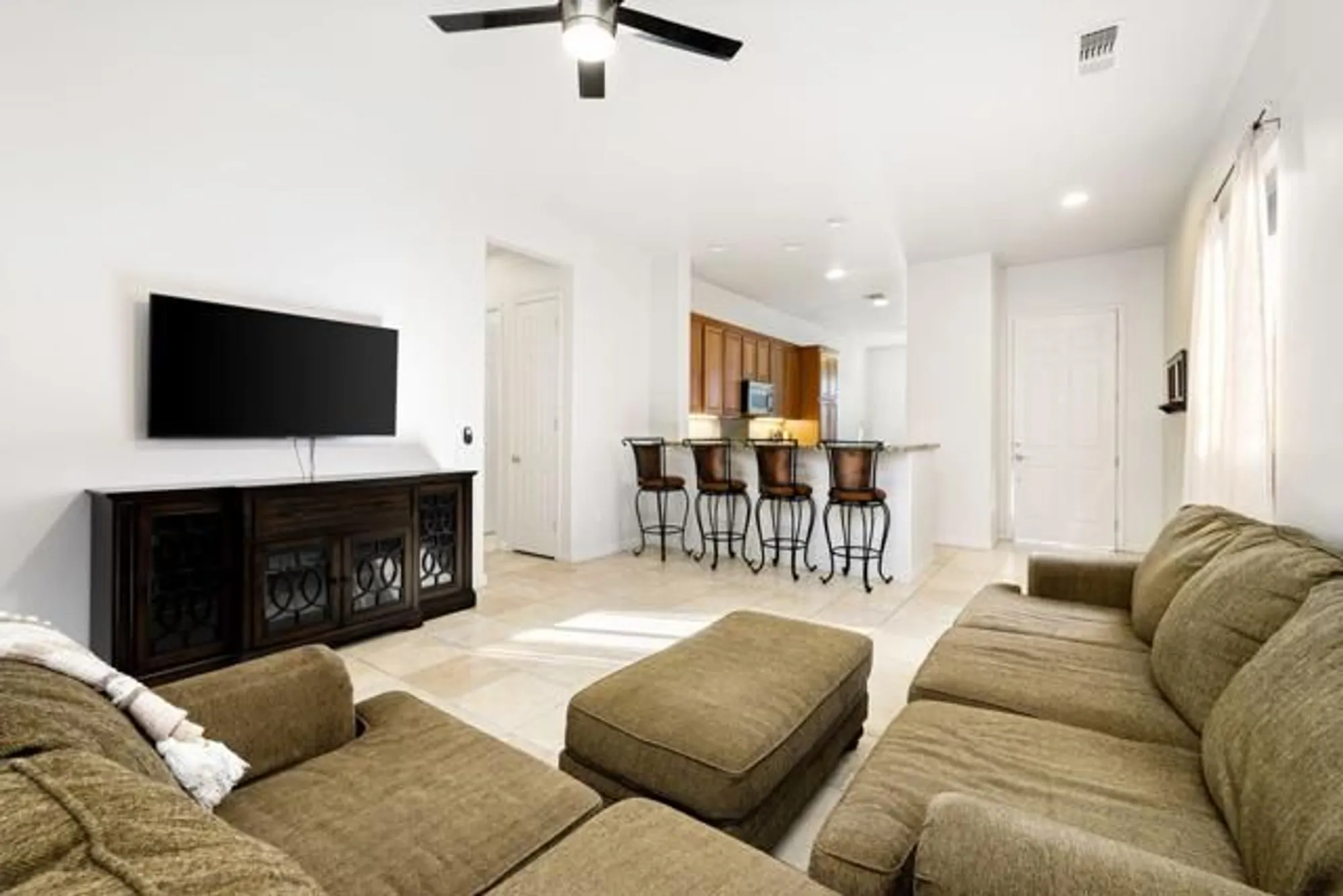 Property Slideshow image 11 of 40 | 40767 calle los osos, Indio, CA, 92203