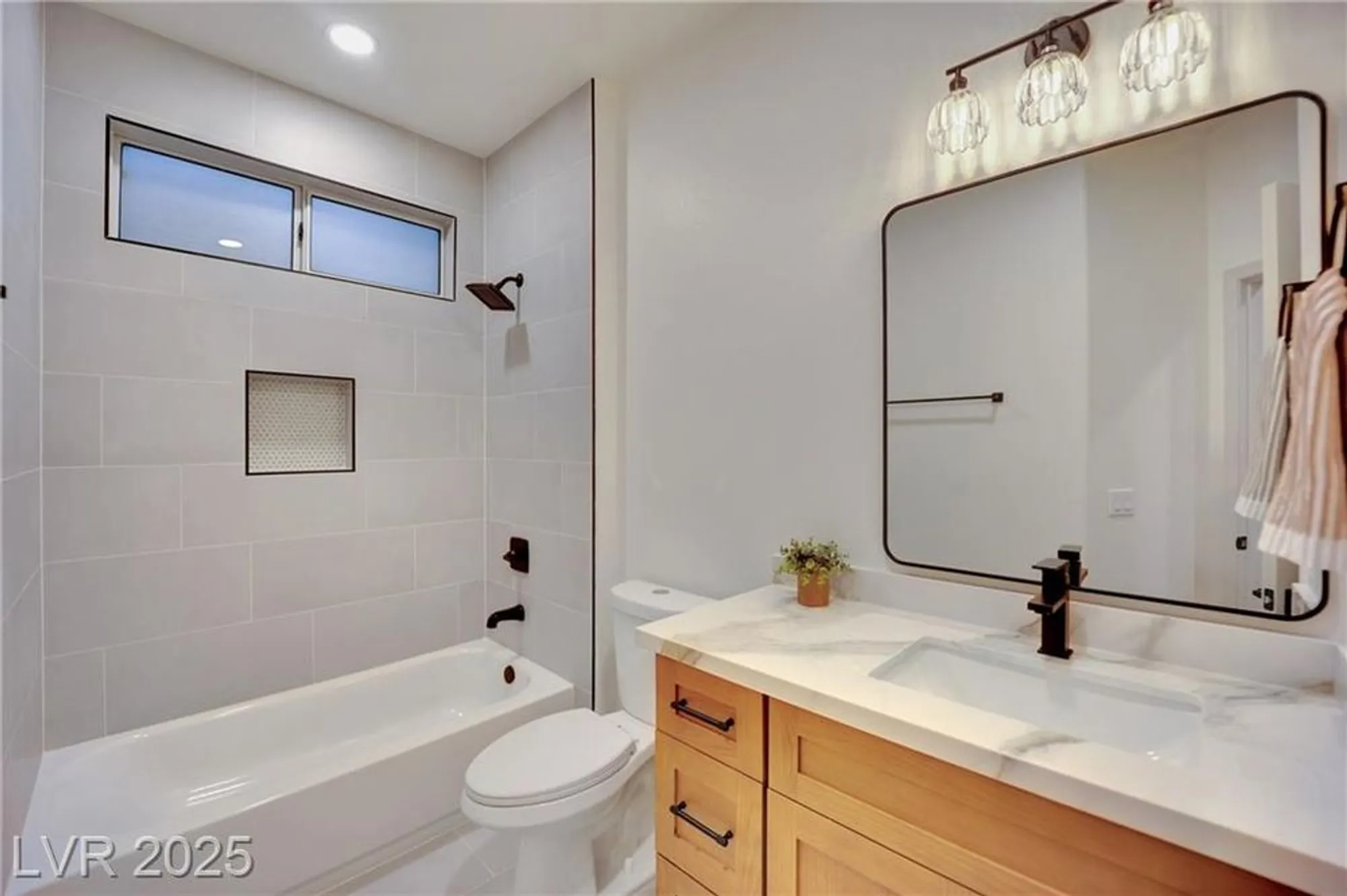 Property Slideshow image 17 of 37 | 1668 wellington springs ave, Henderson, NV, 89052