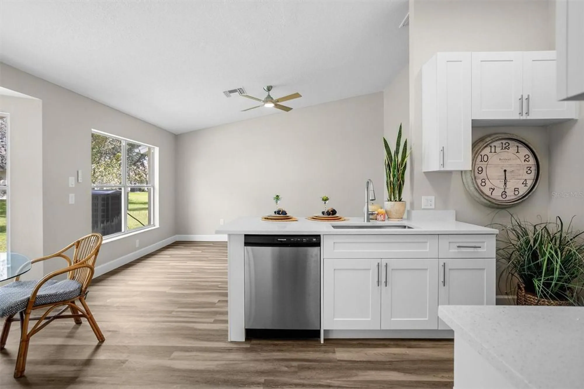 Property Slideshow image 14 of 68 | 1046 almondwood dr, Trinity, FL, 34655