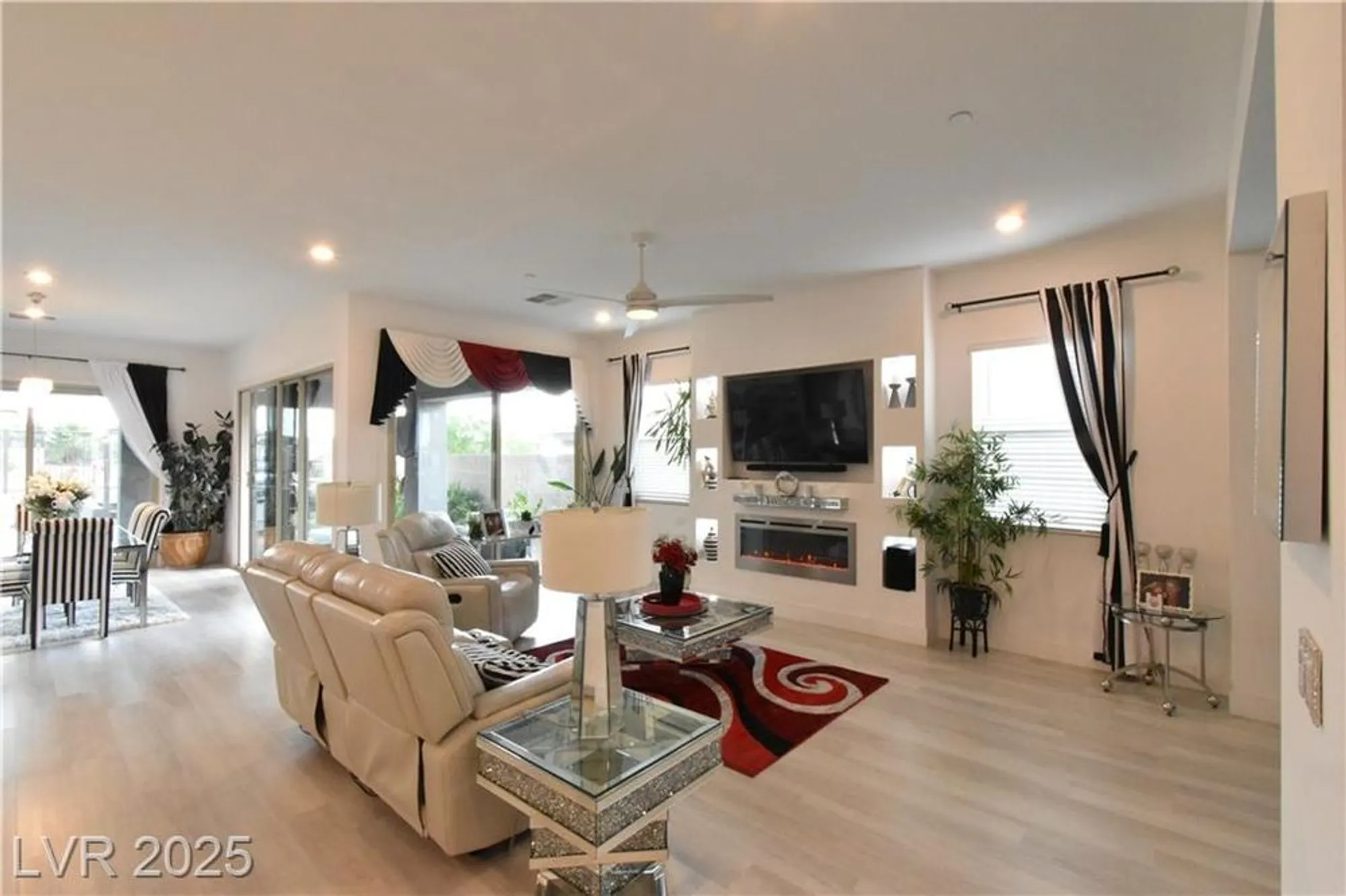 Property Slideshow image 15 of 88 | 12468 primrose grove ln, Las Vegas, NV, 89138