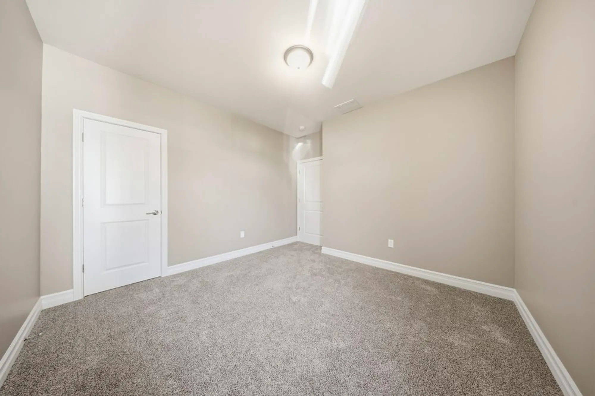 Property Slideshow image 38 of 50 | 437 stearn dr # 437, Genoa, IL, 60135