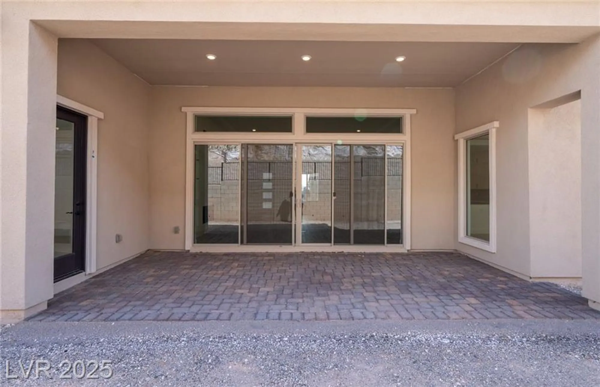 Property Slideshow image 9 of 10 | 189 mirage view dr, Henderson, NV, 89011