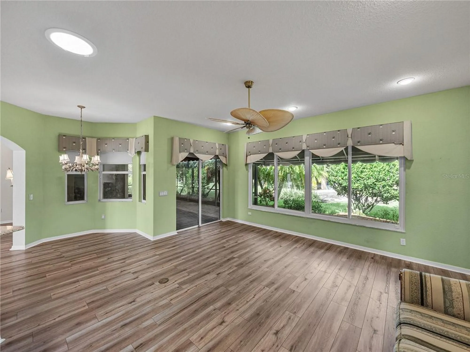 Property Slideshow image 14 of 94 | 4004 sable loop dr, Lake Wales, FL, 33859
