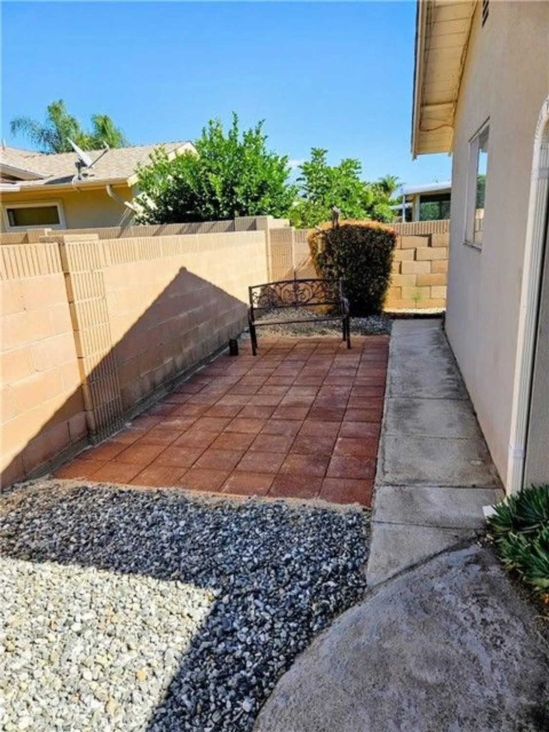Property Slideshow image 18 of 21 | 1580 w whittier ave, Hemet, CA, 92543