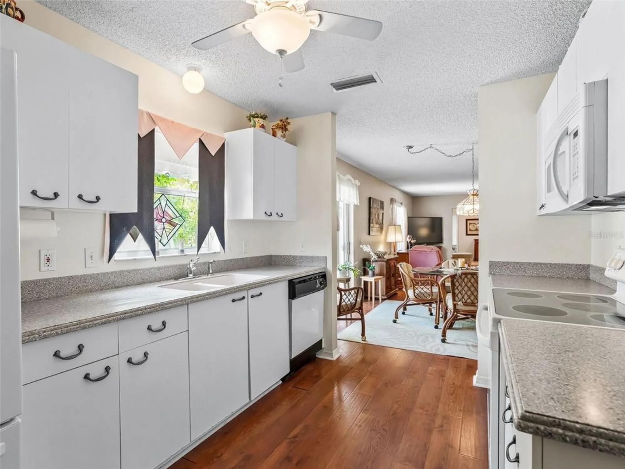 Property Slideshow image 7 of 28 | 1019 avalon ave, The Villages, FL, 32159