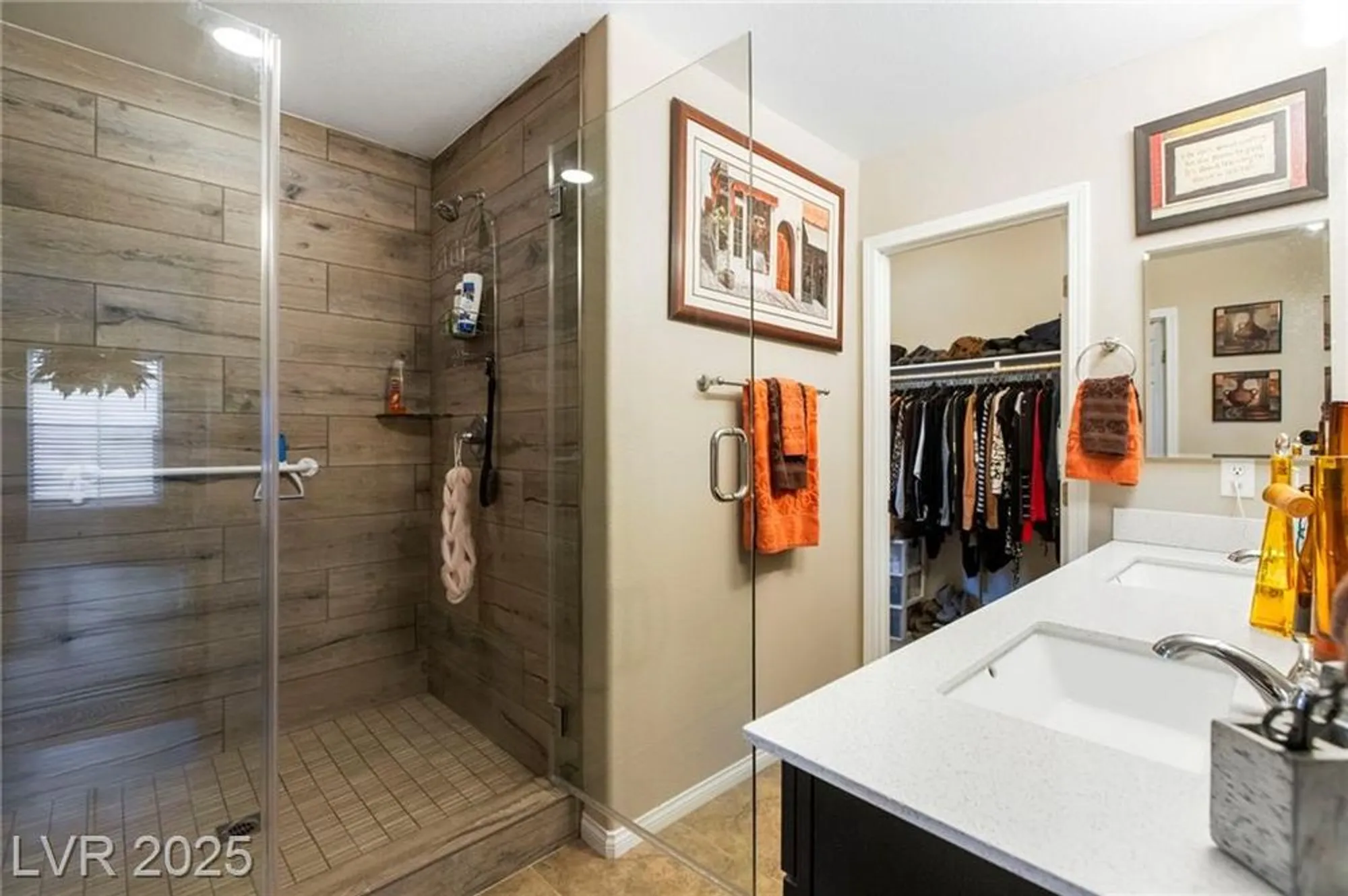 Property Slideshow image 21 of 42 | 44 moon hill dr, Henderson, NV, 89011