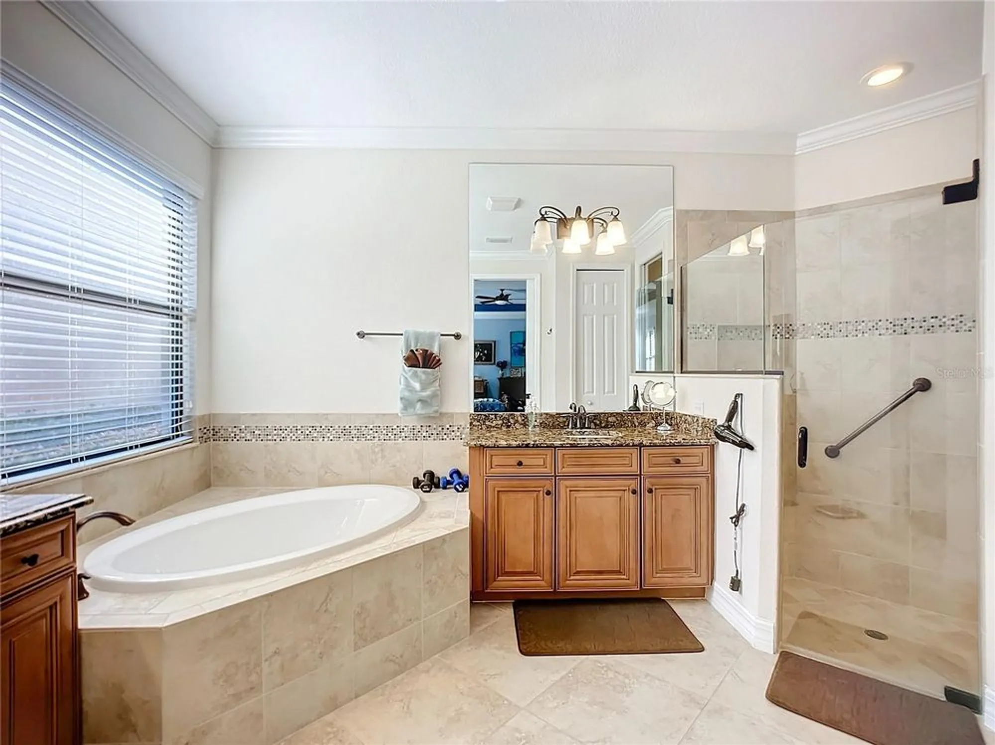 Property Slideshow image 31 of 61 | 2902 aviamar cir, Naples, FL, 34114