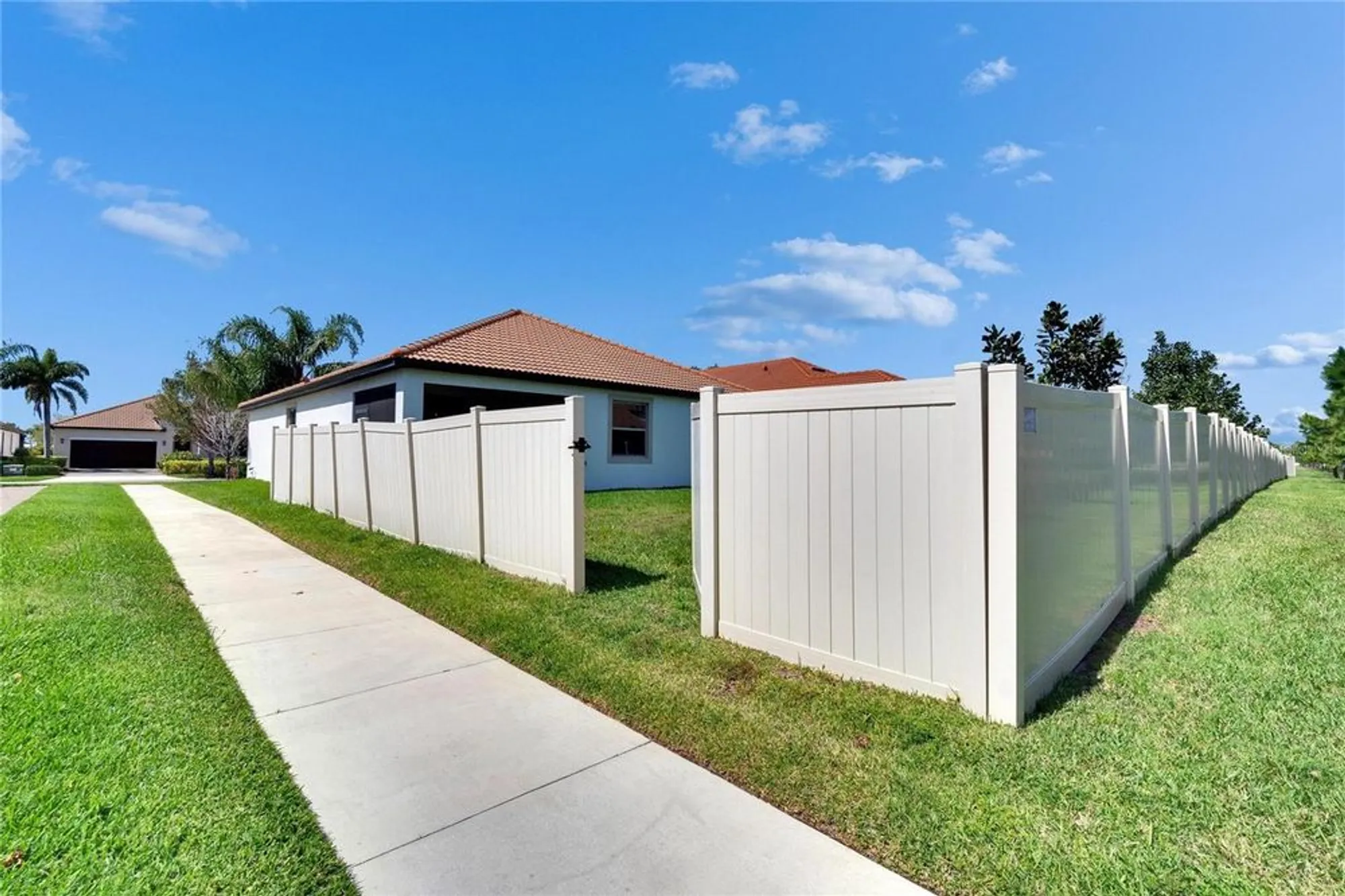 Property Slideshow image 50 of 98 | 16868 scuba crest st, Wimauma, FL, 33598