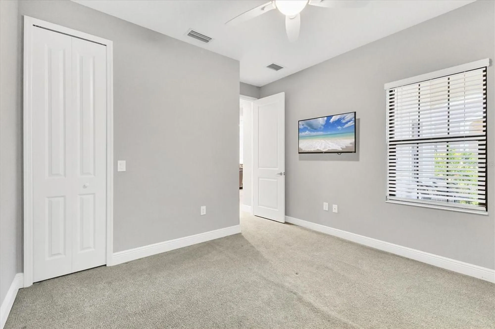 Property Slideshow image 22 of 55 | 21649 avon park ct, Venice, FL, 34293