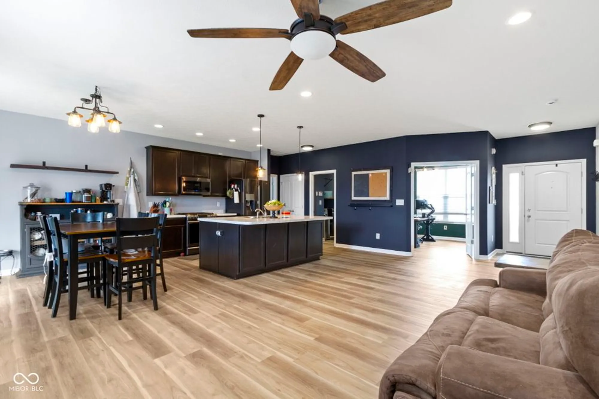 Property Slideshow image 16 of 63 | 9101 gordimer cir, Indianapolis, IN, 46239