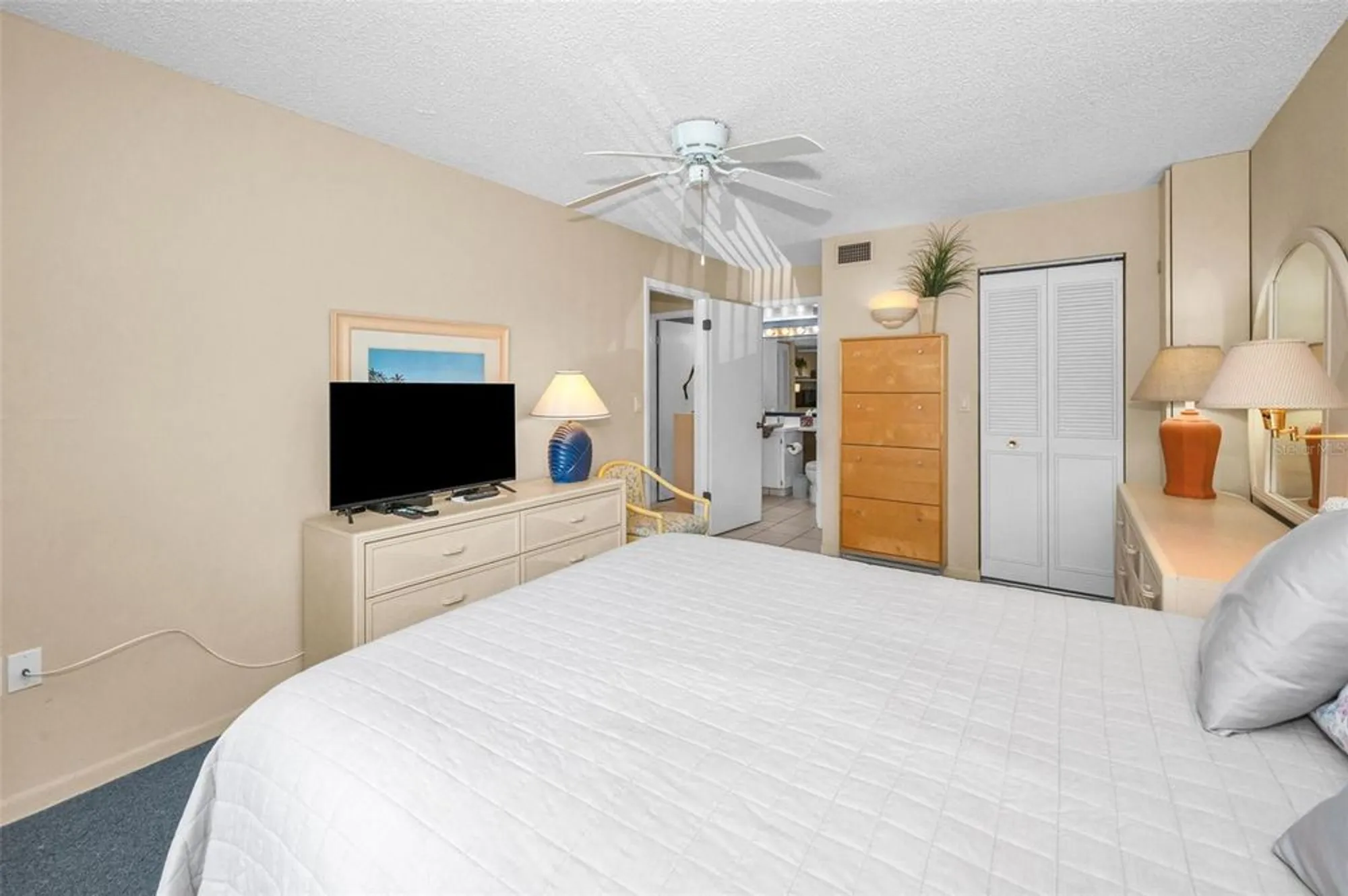 Property Slideshow image 29 of 63 | 2642 pine ridge way d2, Palm Harbor, FL, 34684