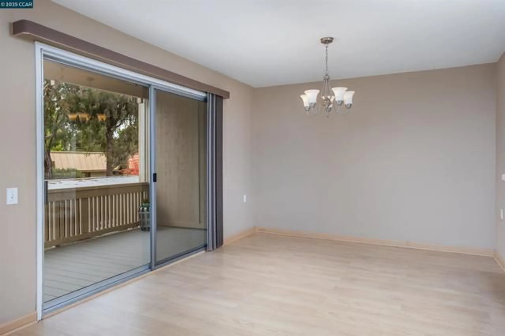 Property Slideshow image 9 of 26 | 1601 canyonwood ct 8, Walnut Creek, CA, 94595