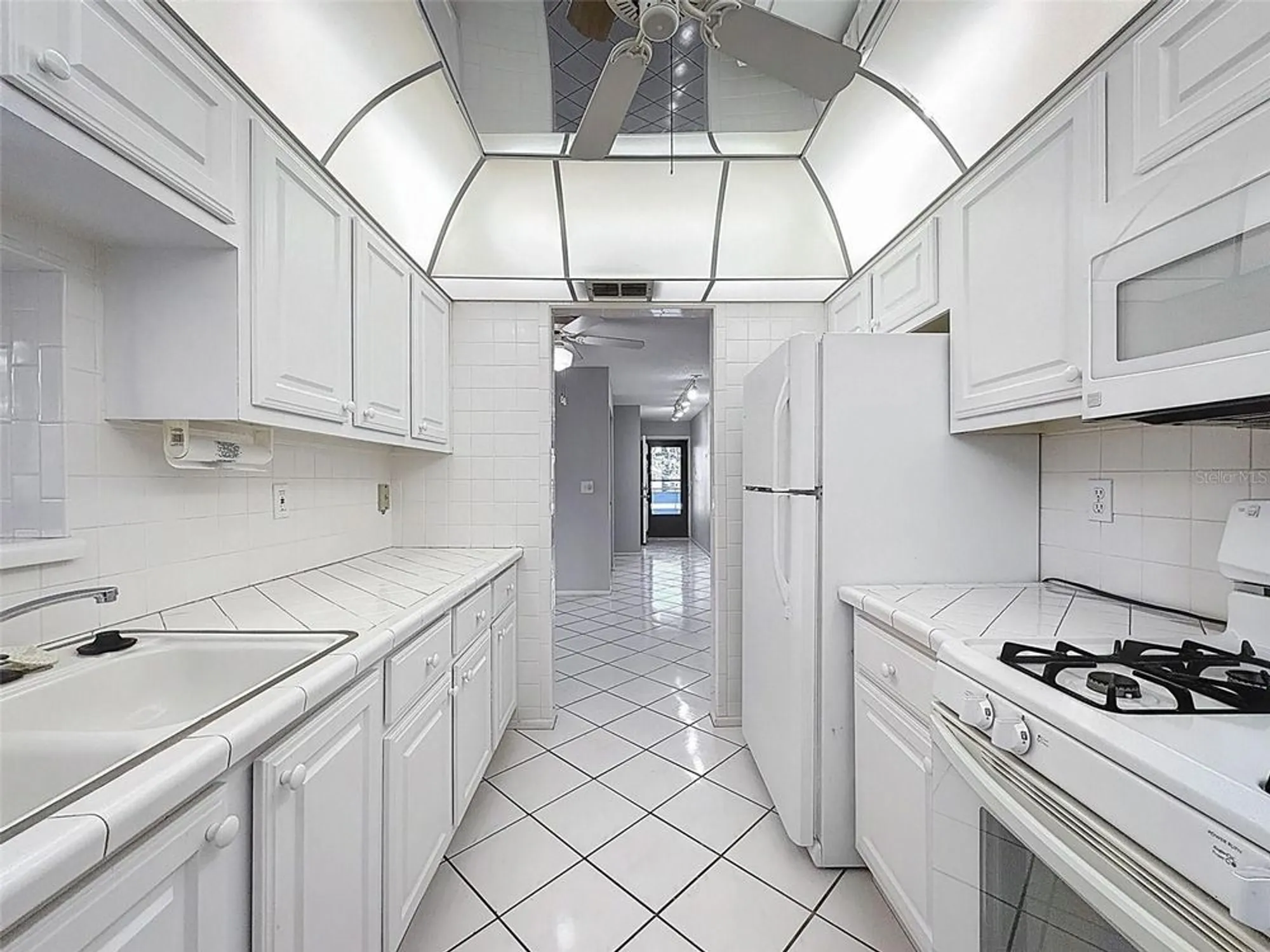 Property Slideshow image 16 of 82 | 5970 80th st n unit 206, St Petersburg, FL, 33709