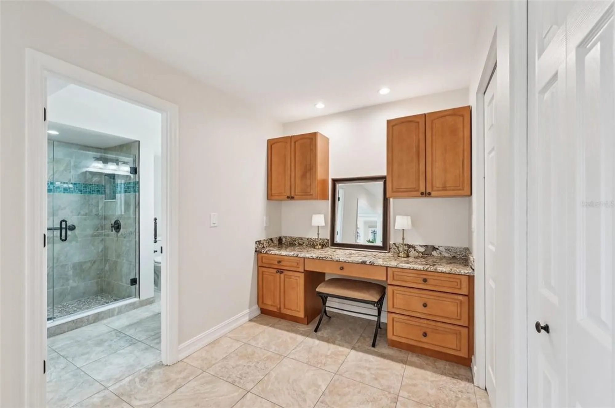 Property Slideshow image 26 of 45 | 3880 wilshire cir # 28, Sarasota, FL, 34238