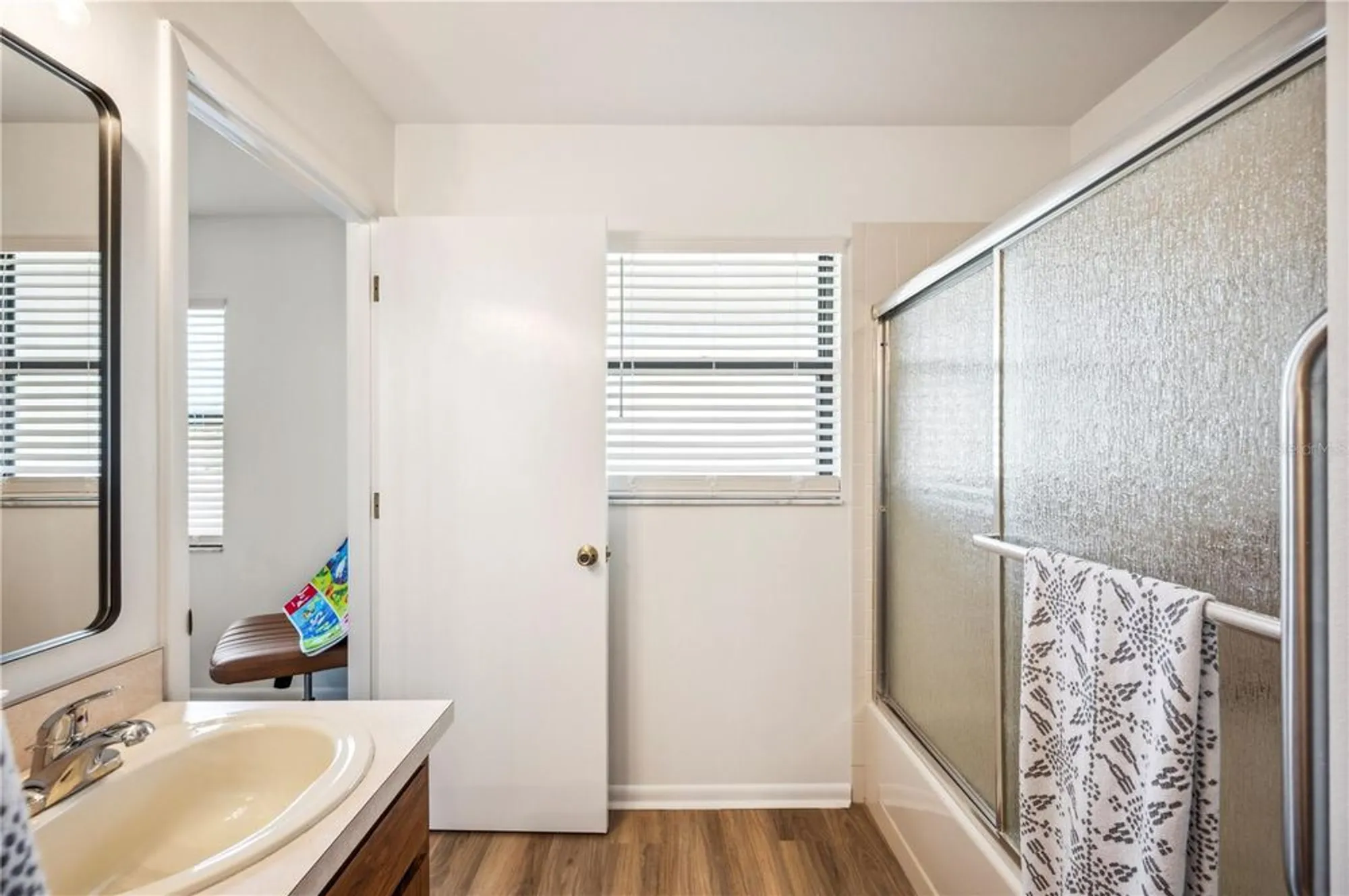 Property Slideshow image 24 of 37 | 1608 colonnades cir, Lakeland, FL, 33811