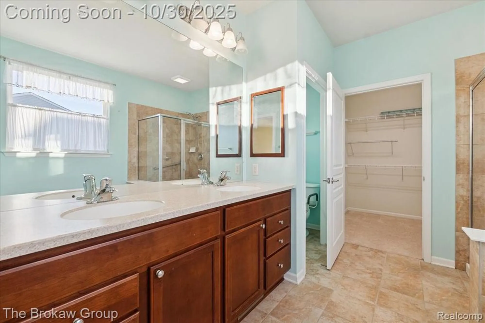 Property Slideshow image 27 of 49 | 6334 prairie dunes dr, Grand Blanc, MI, 48439