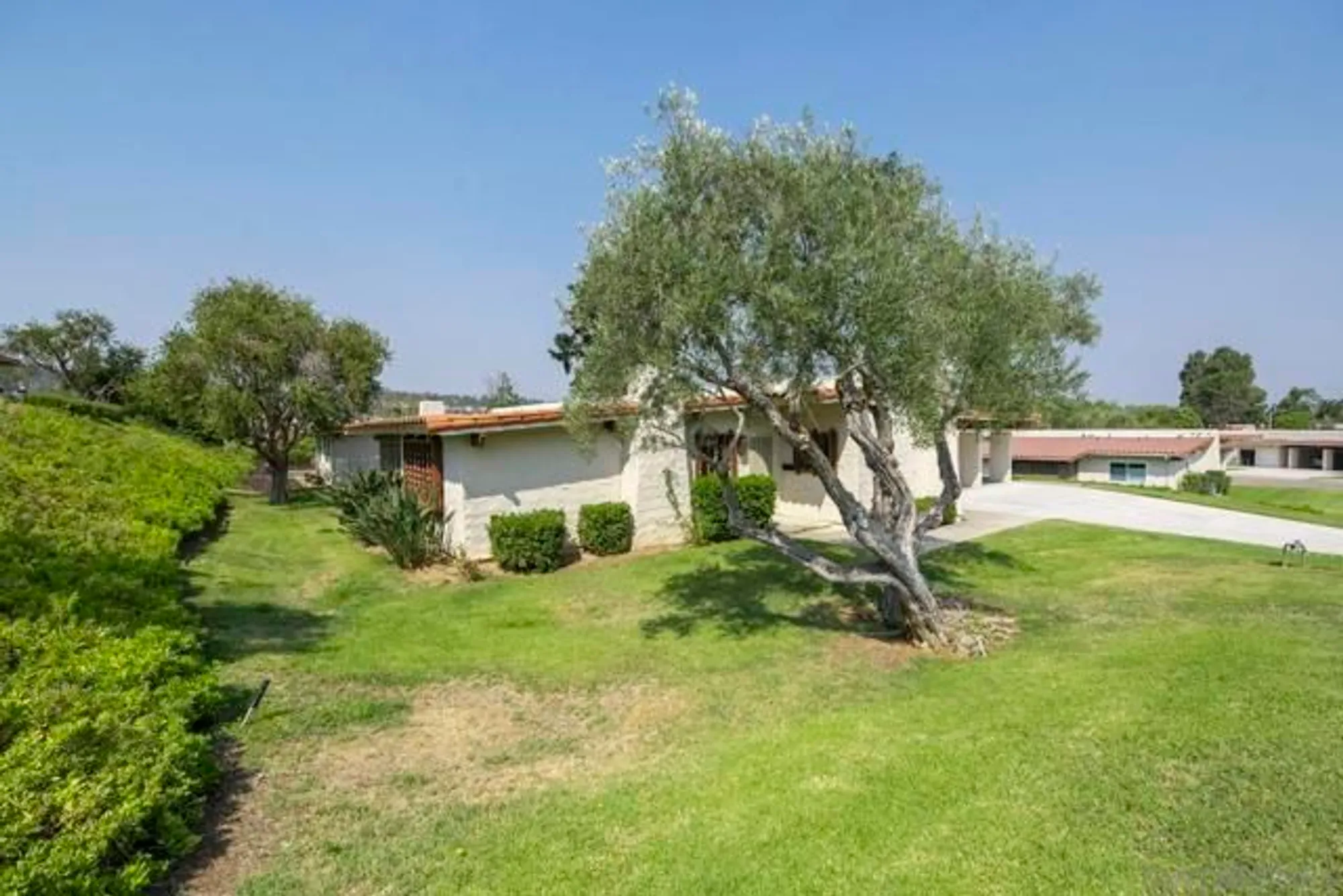 Property Slideshow image 17 of 35 | 16660 roca dr, San Diego, CA, 92128