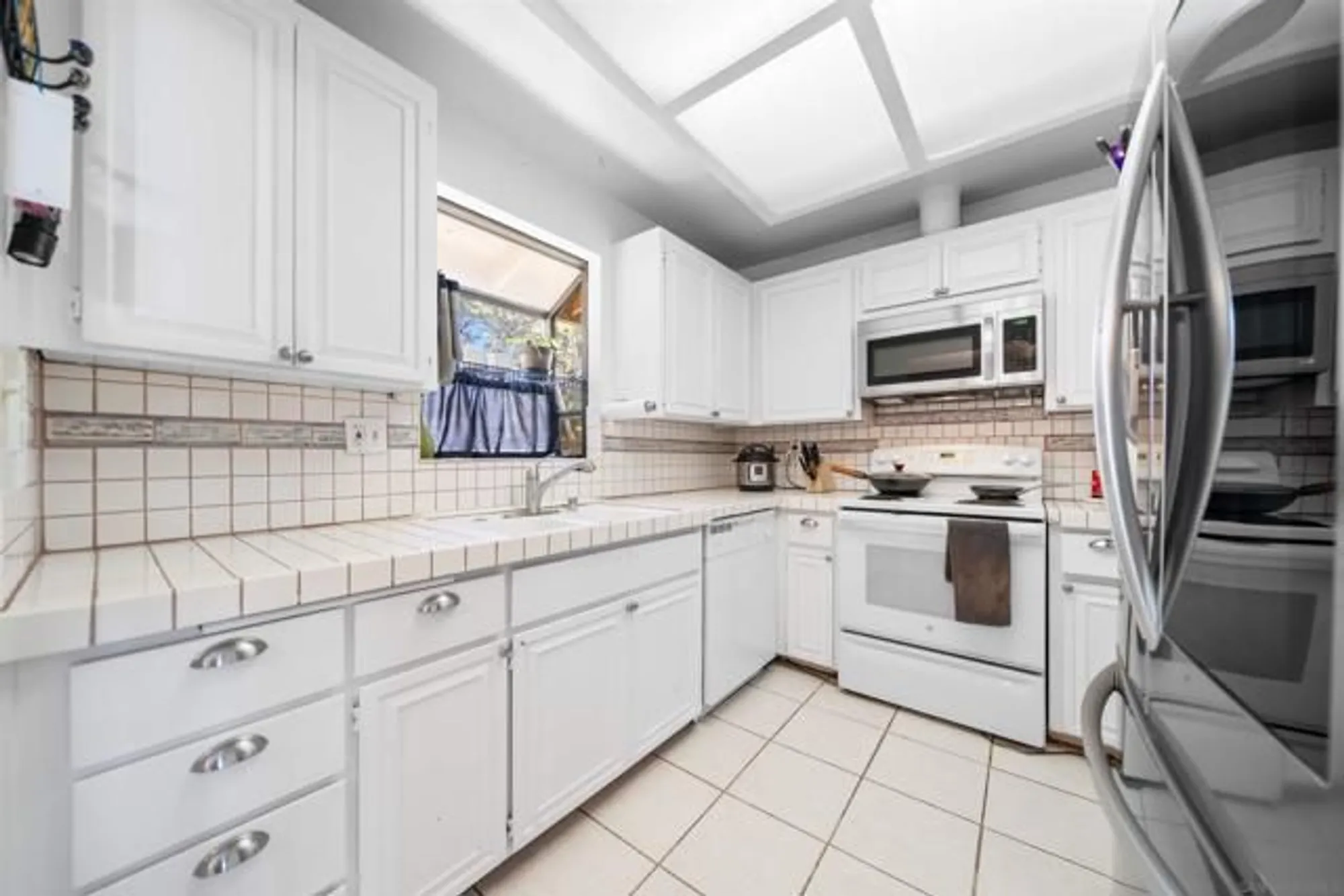 Property Slideshow image 14 of 50 | 1940 fairway circle dr, San Marcos, CA, 92078