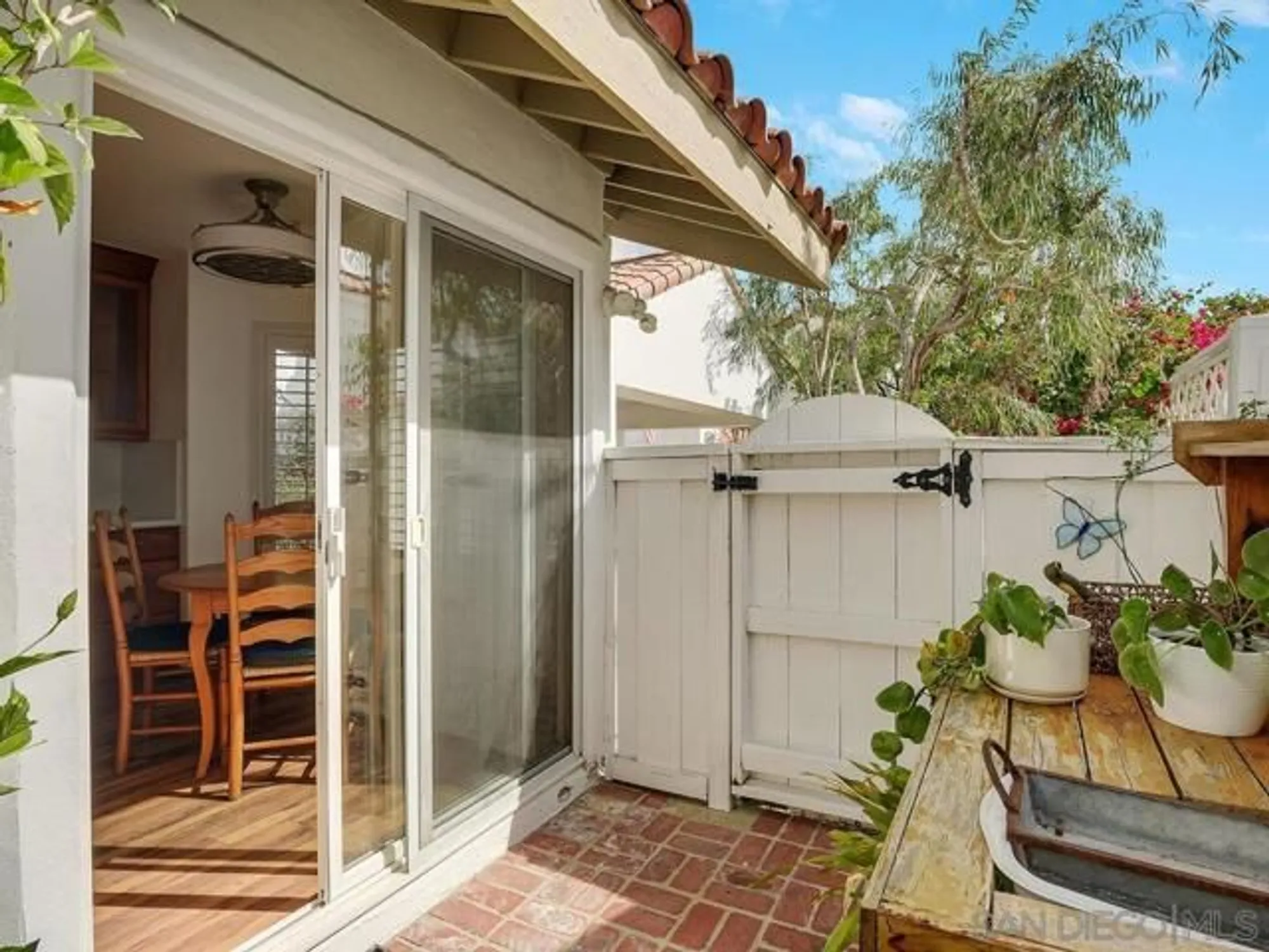 Property Slideshow image 17 of 32 | 4671 barcelona way, Oceanside, CA, 92056