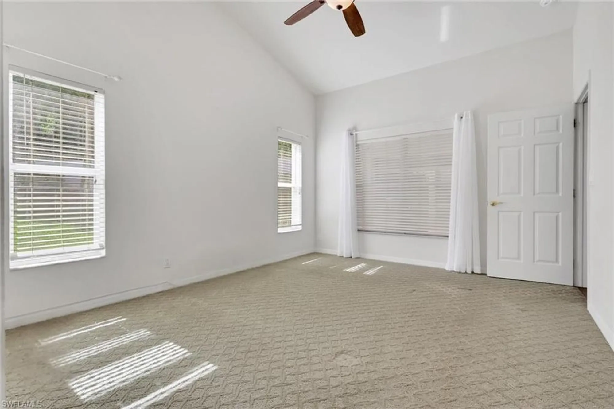 Property Slideshow image 14 of 49 | 8896 cascades isle blvd, Estero, FL, 33928