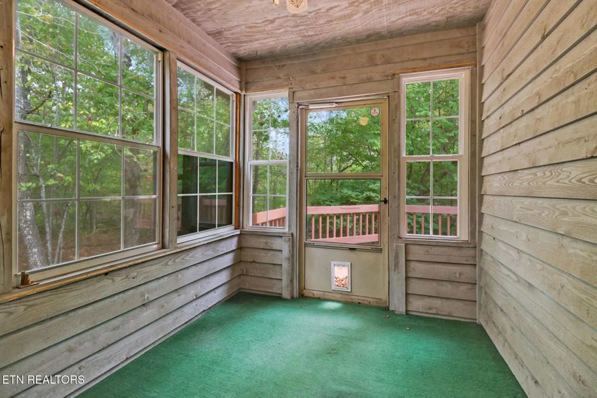 Property Slideshow image 18 of 39 | 151 saint george dr, Crossville, TN, 38558