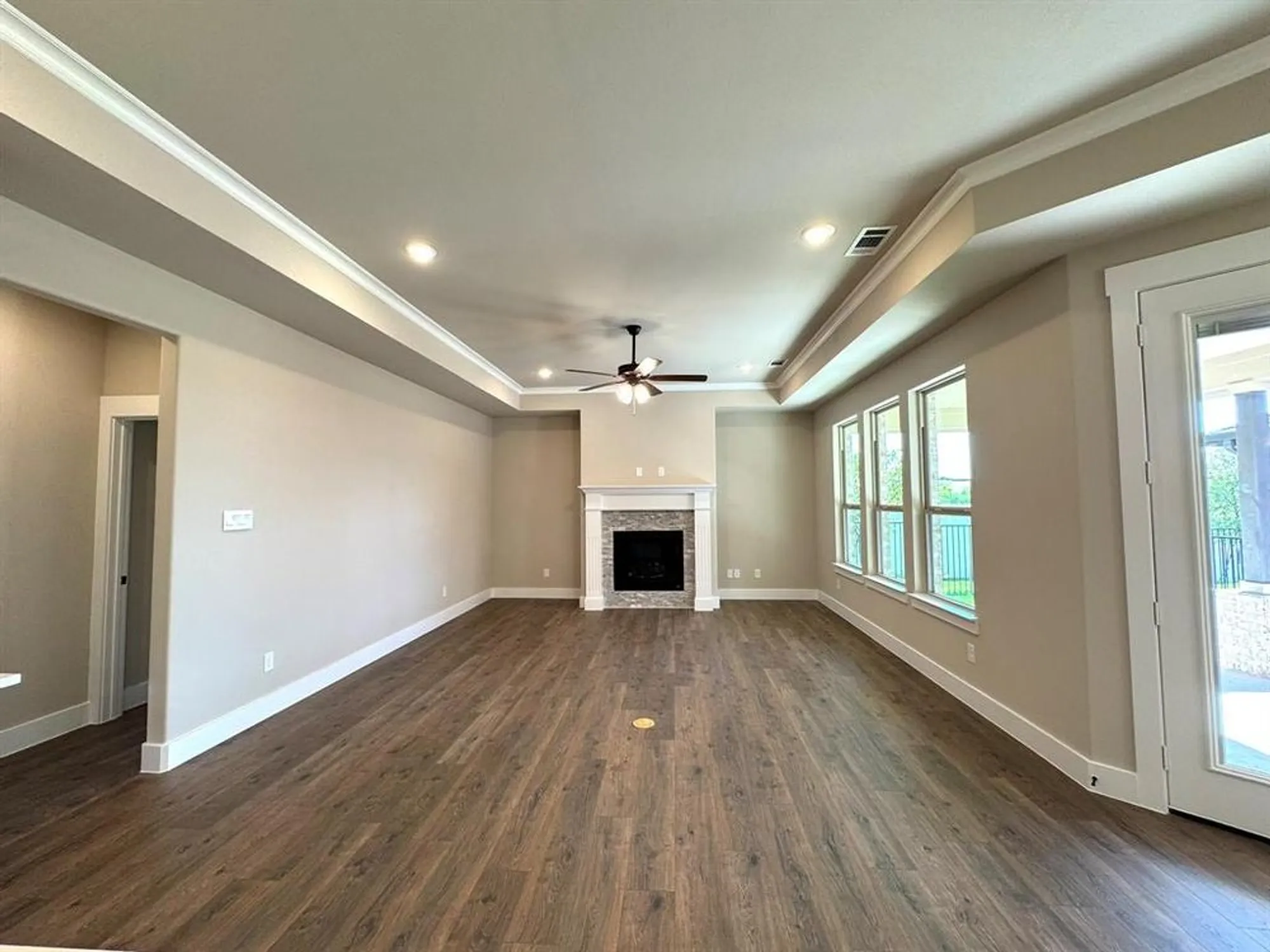Property Slideshow image 12 of 28 | 5924 carmona trl, Fort Worth, TX, 76123