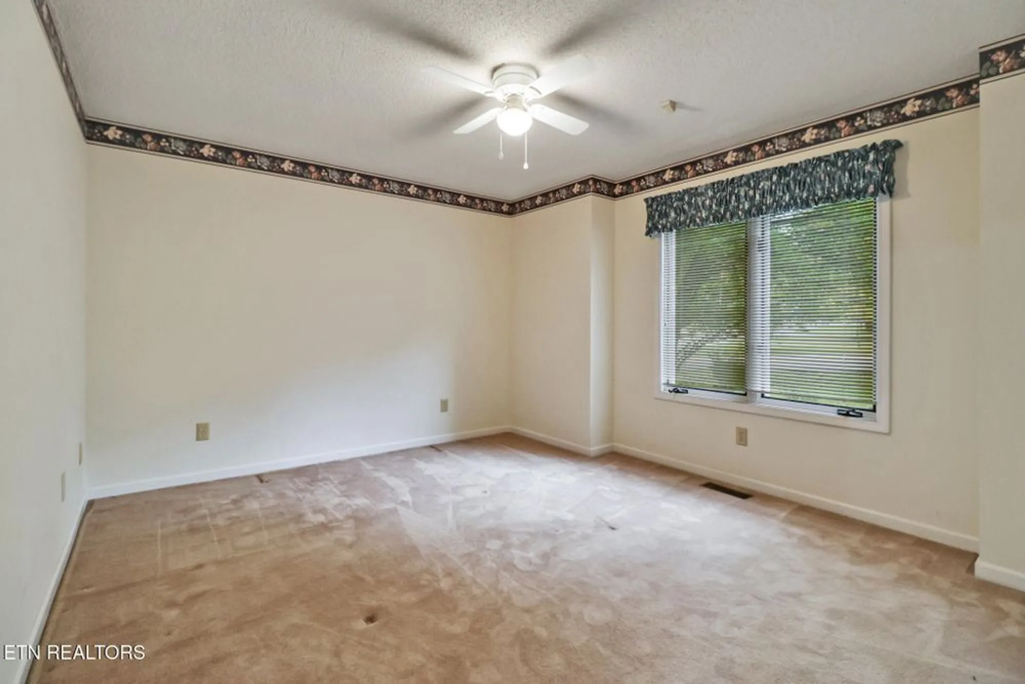 Property Slideshow image 35 of 39 | 151 saint george dr, Crossville, TN, 38558