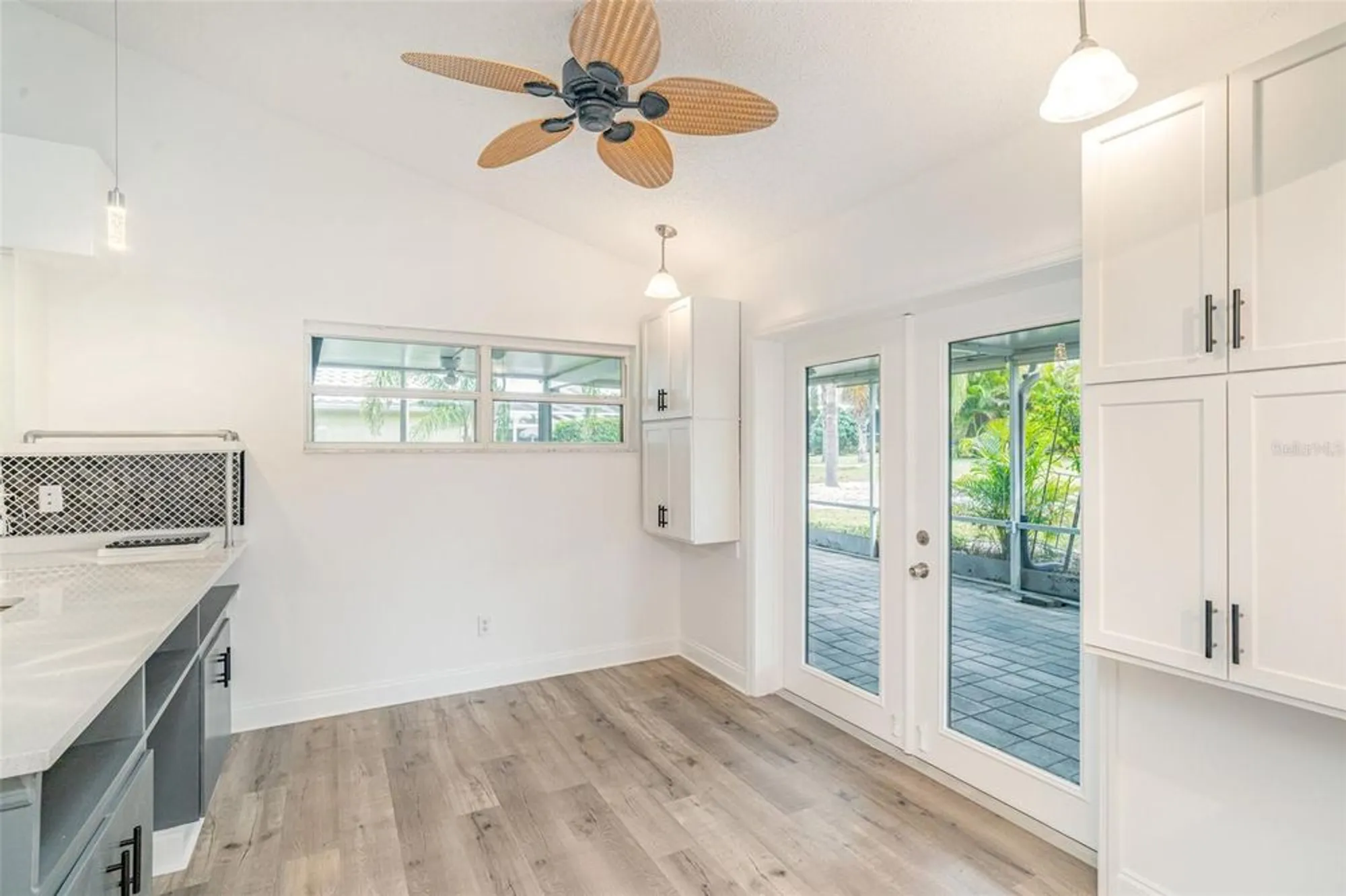 Property Slideshow image 11 of 31 | 2048 berry roberts dr, Sun City Center, FL, 33573