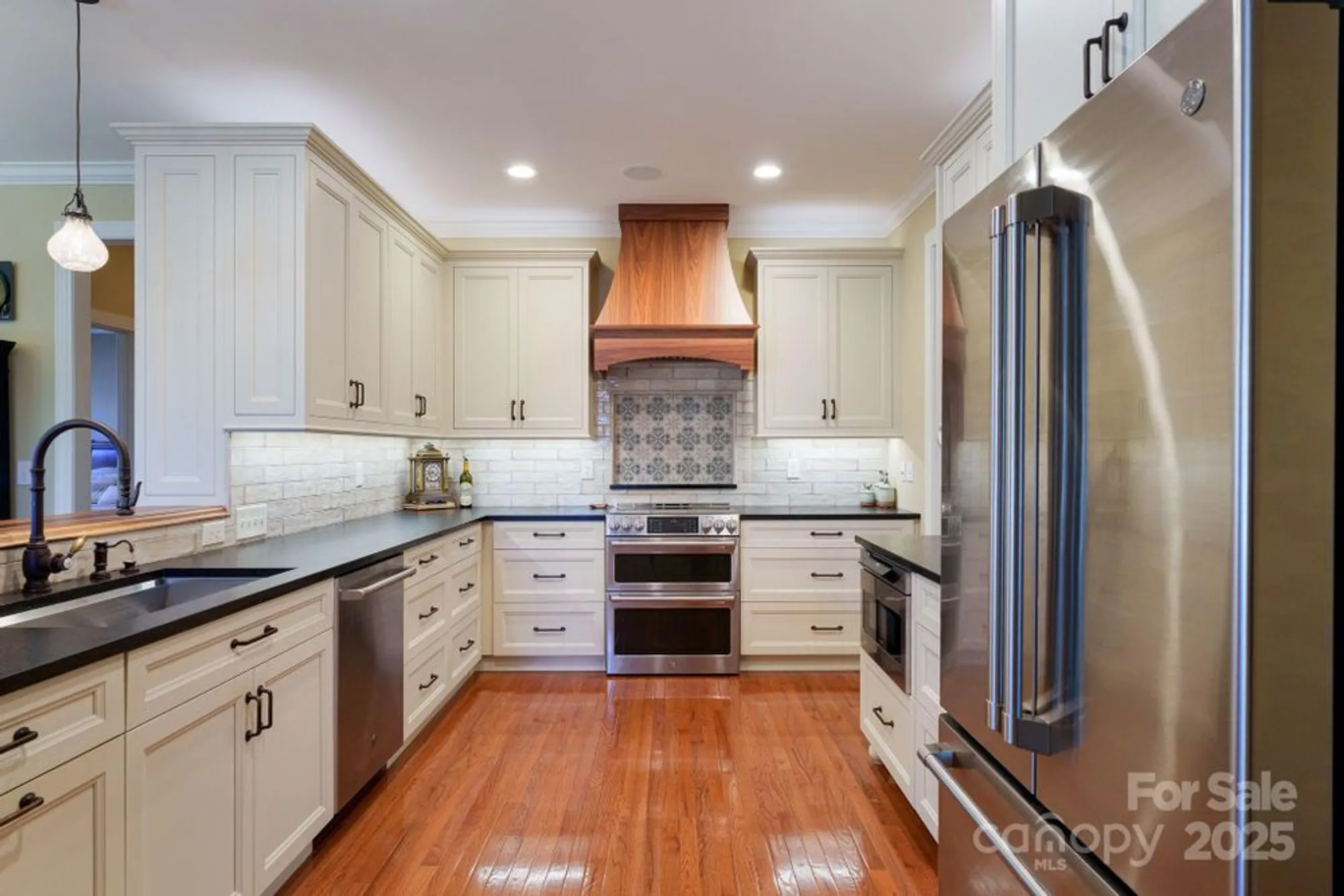 Property Slideshow image 9 of 48 | 279 fennel dun cir, Biltmore Lake, NC, 28715