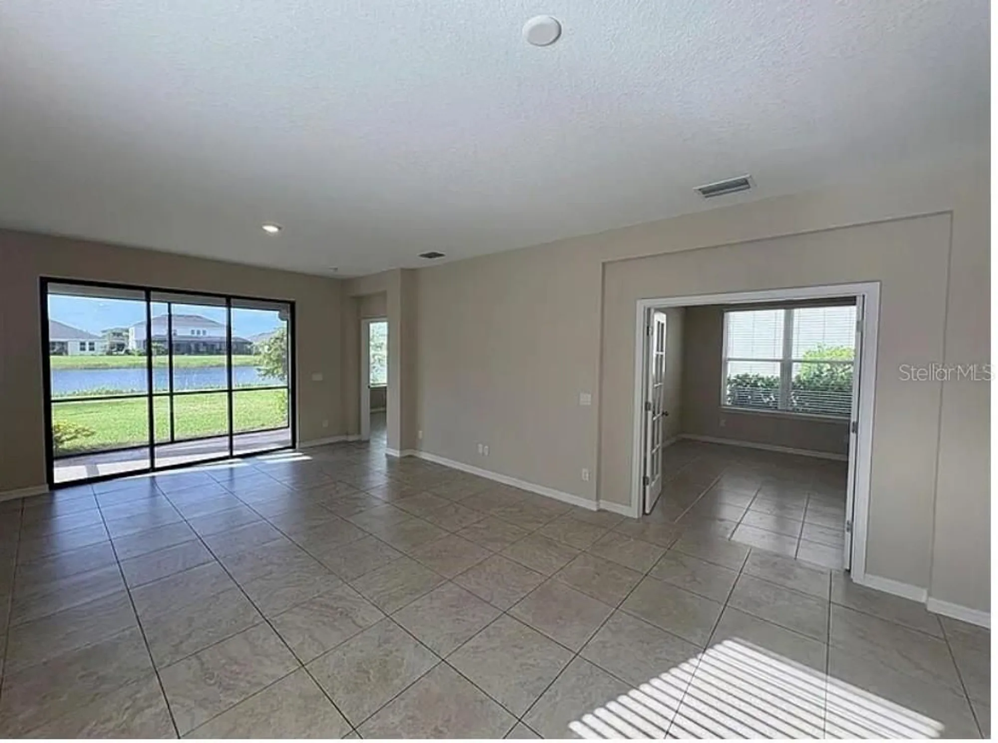 Property Slideshow image 10 of 27 | 16439 paynes mill dr, Bradenton, FL, 34211
